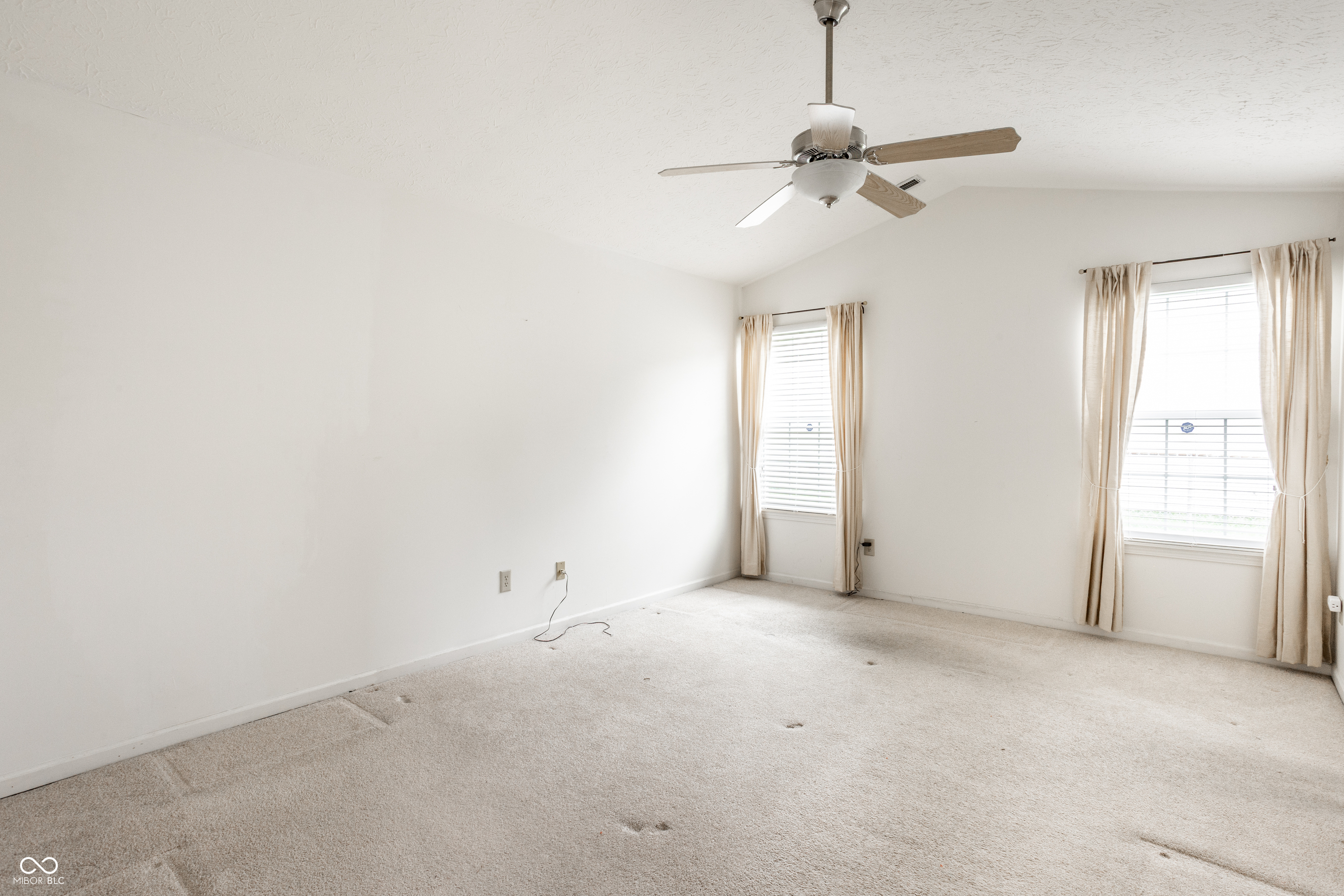 1911 E Maple Park Drive