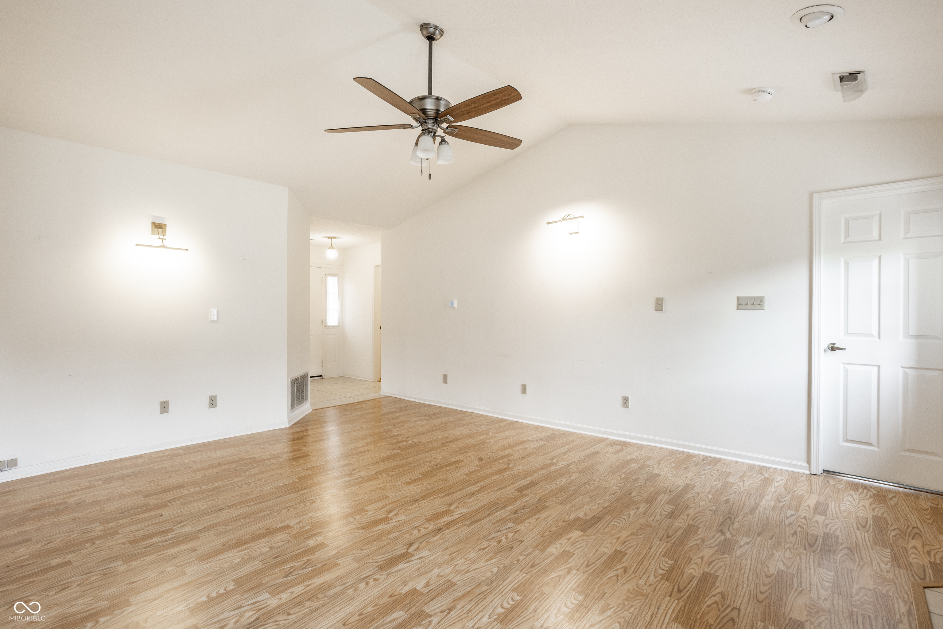 1911 E Maple Park Drive