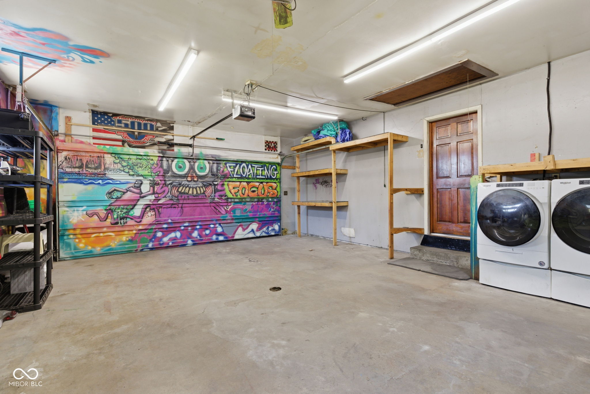 2819 E Edgewood Avenue