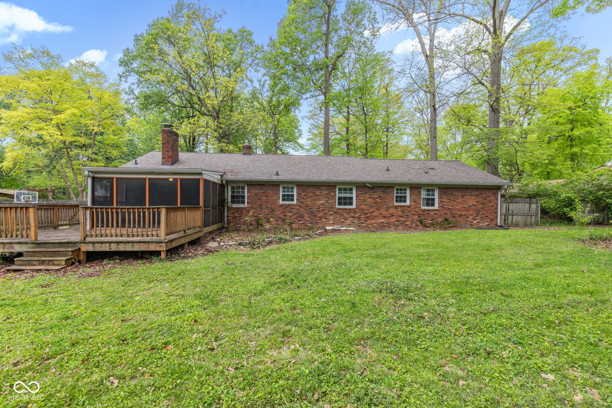 7511 Mohawk Lane