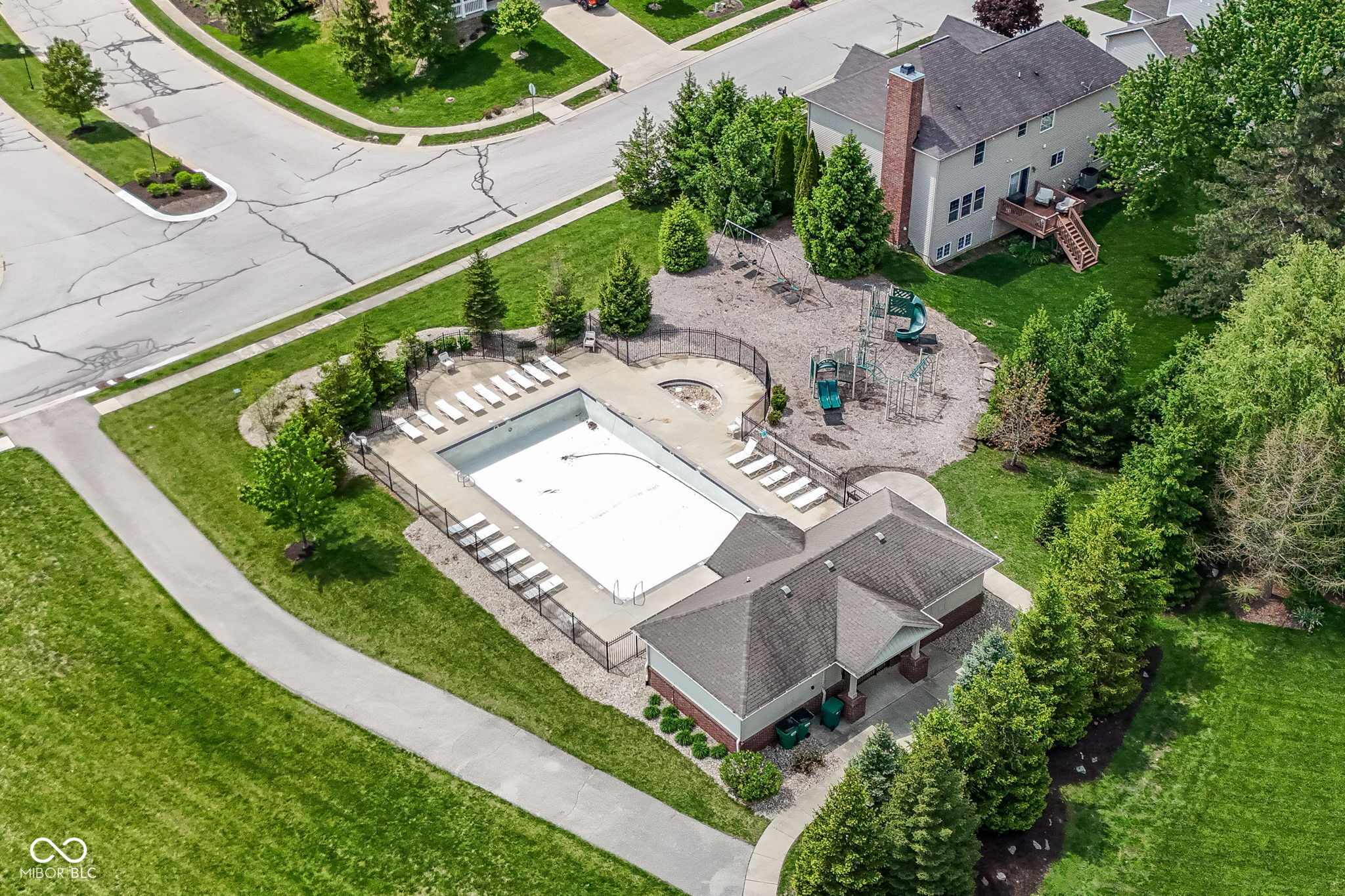 8465 Abernethy Lane