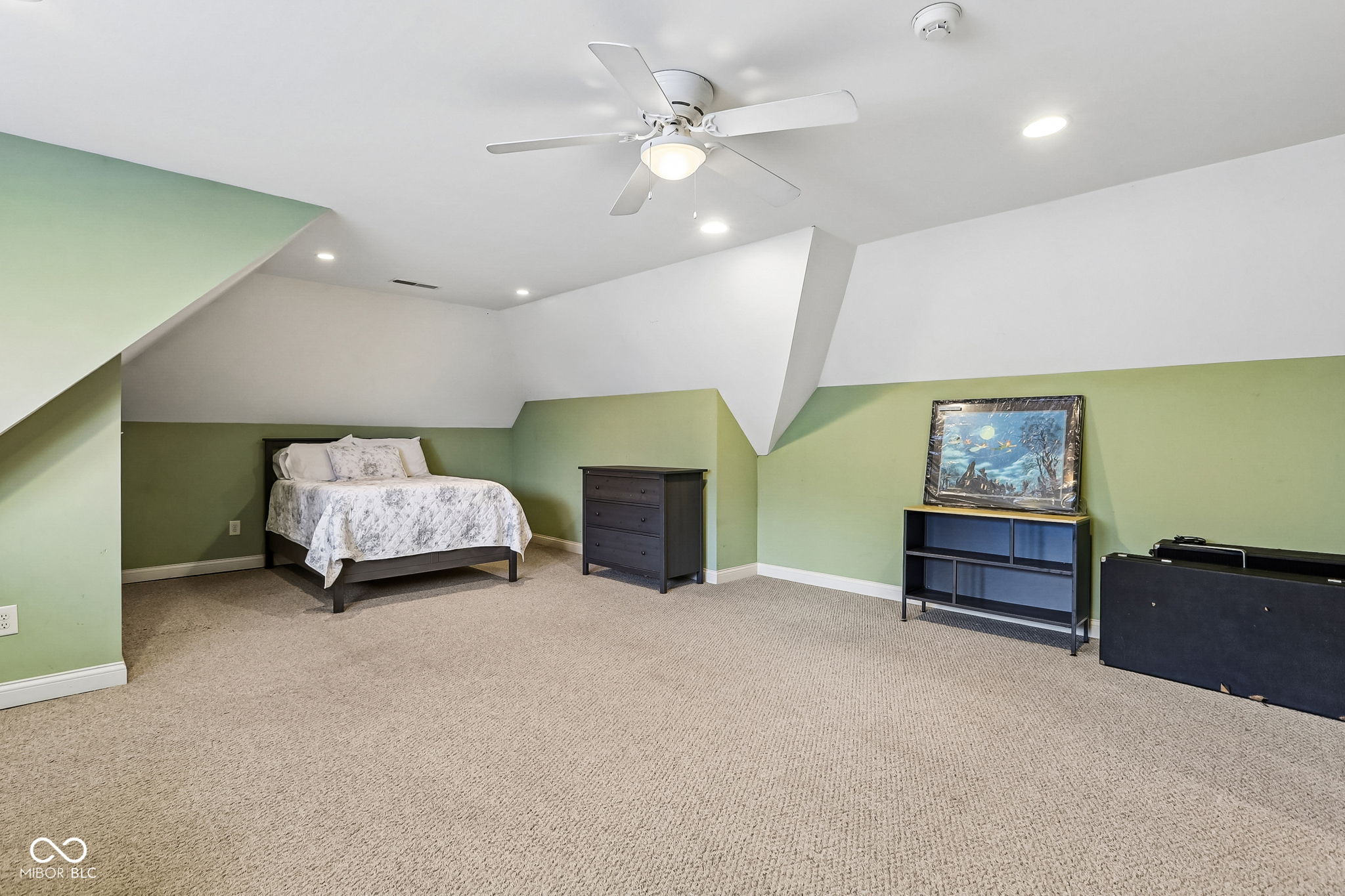 6942 Bladstone Road