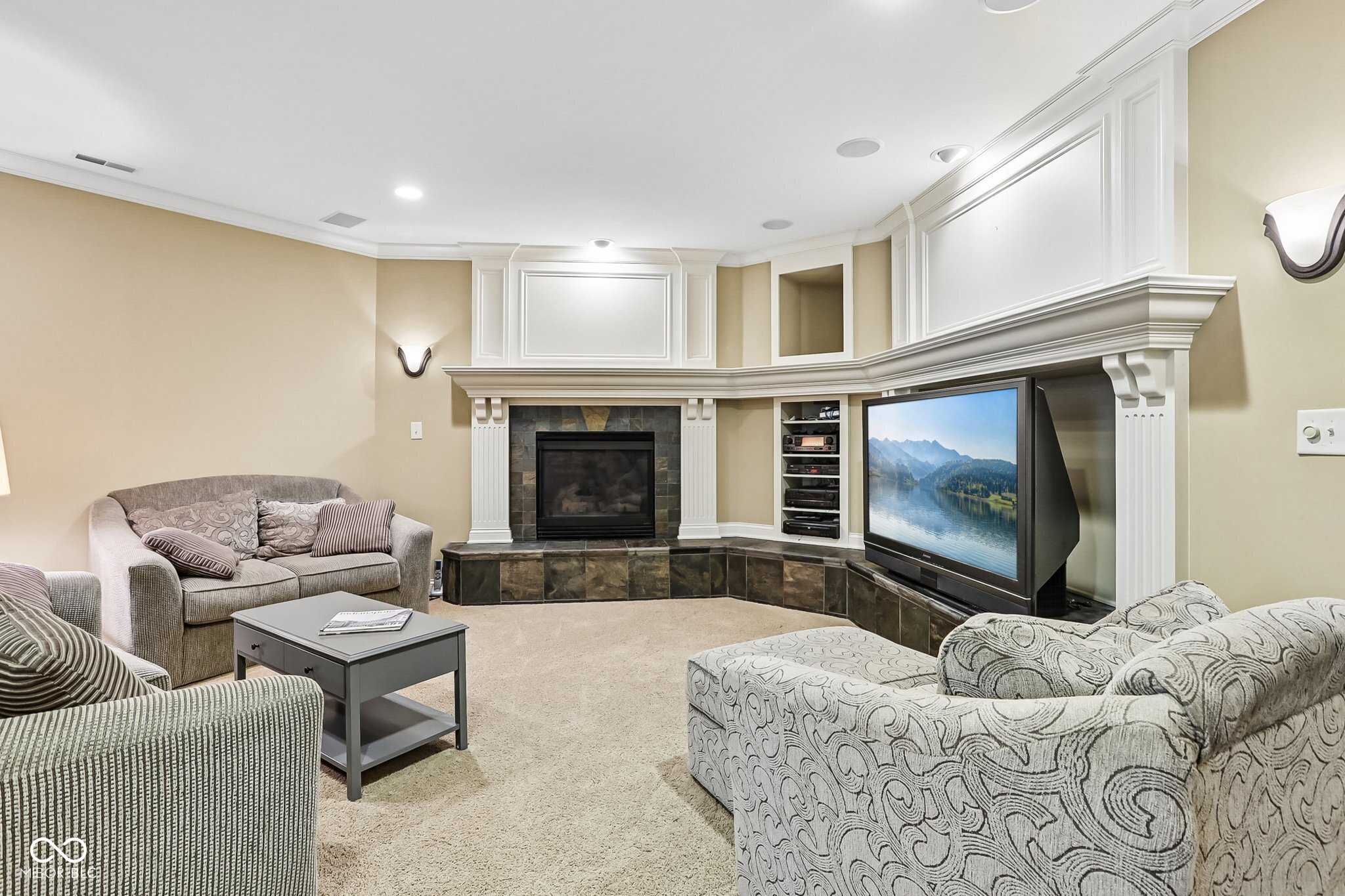 6942 Bladstone Road
