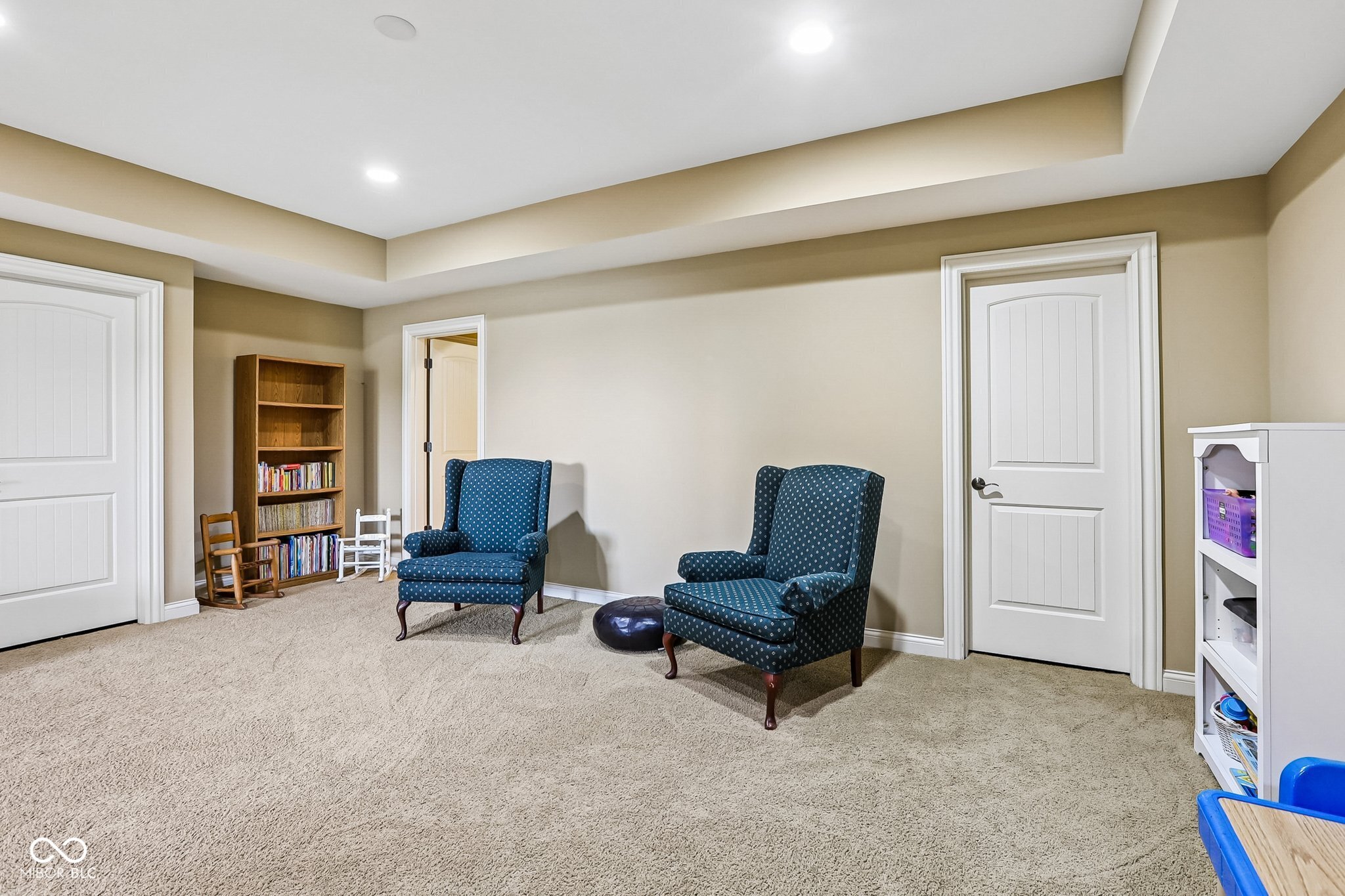 6942 Bladstone Road