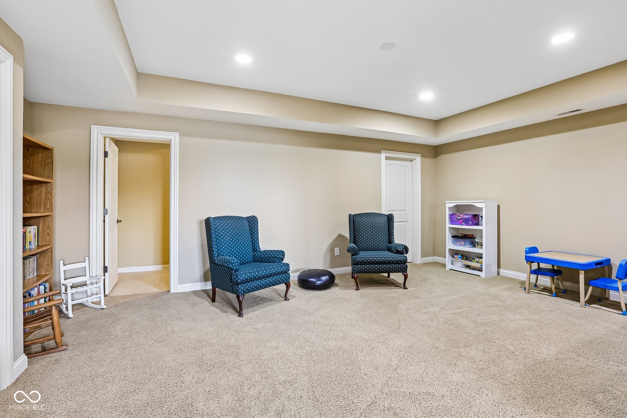 6942 Bladstone Road