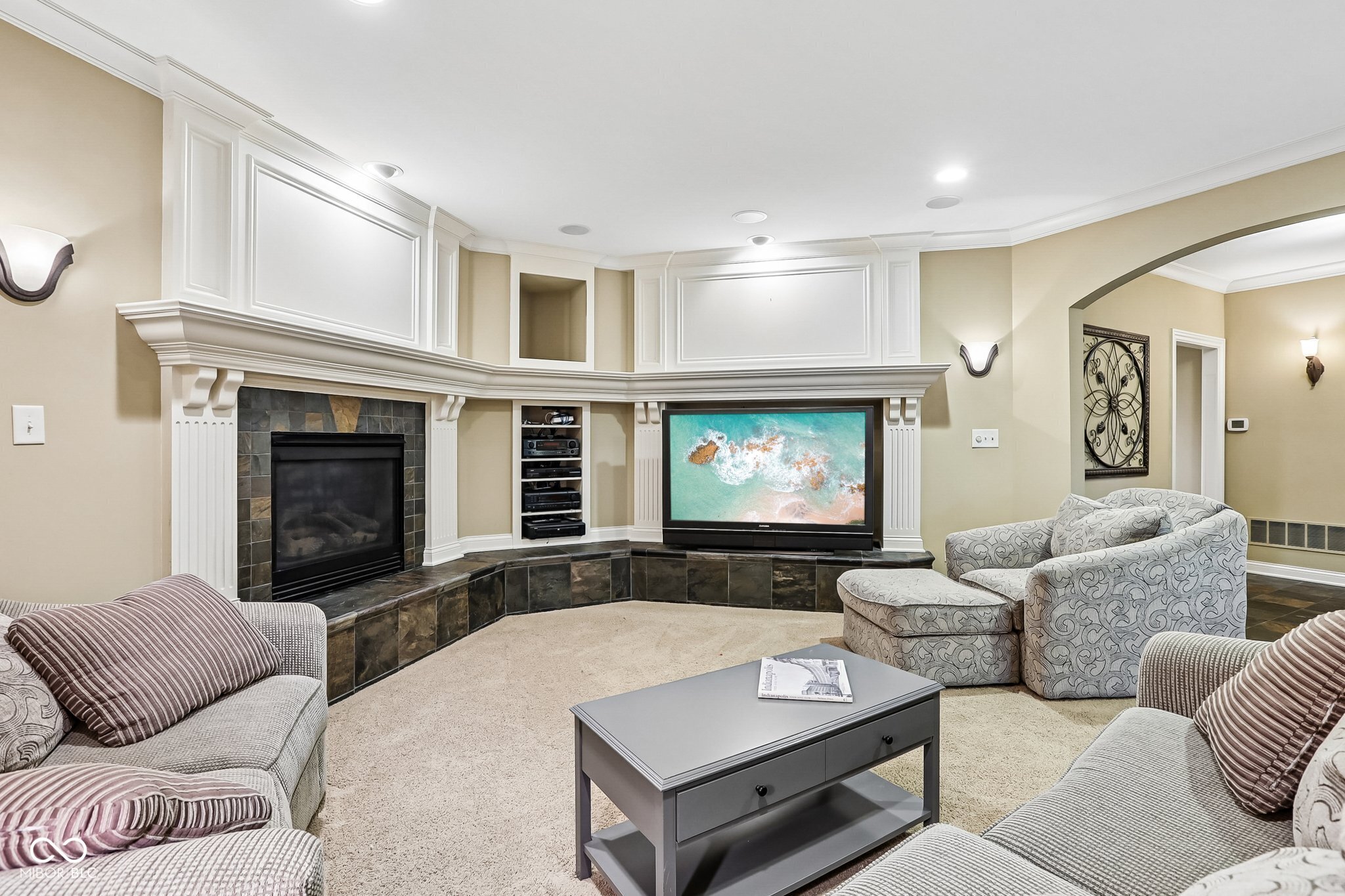 6942 Bladstone Road