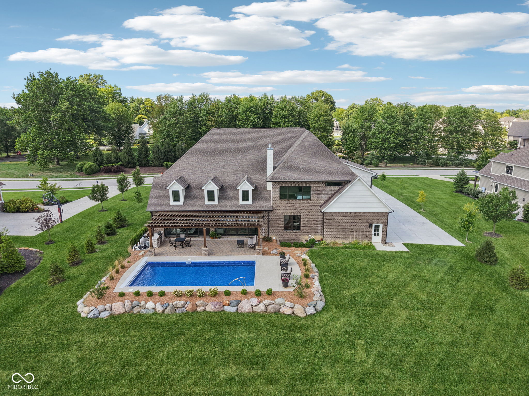 2701 Oak Way Trace