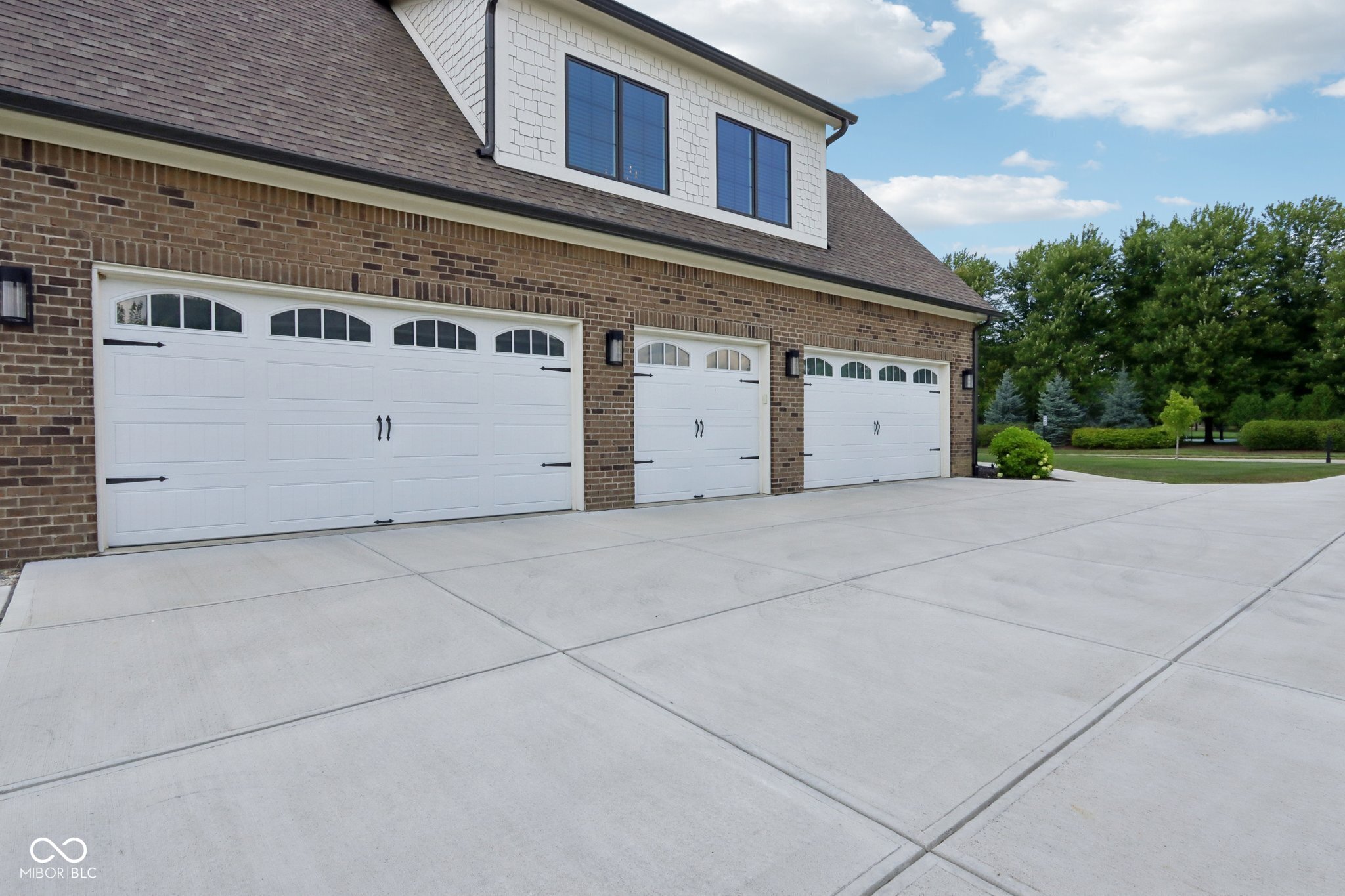 2701 Oak Way Trace