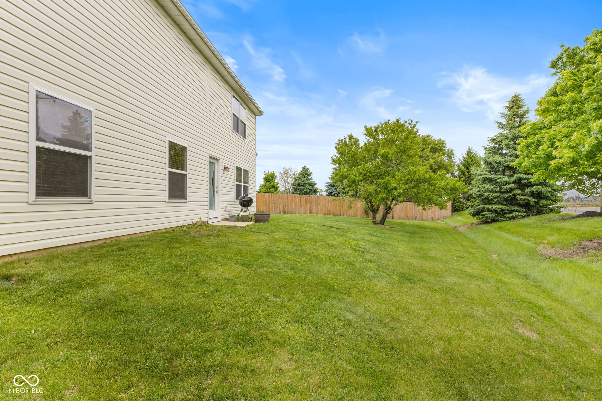 15556 Old Pond Circle