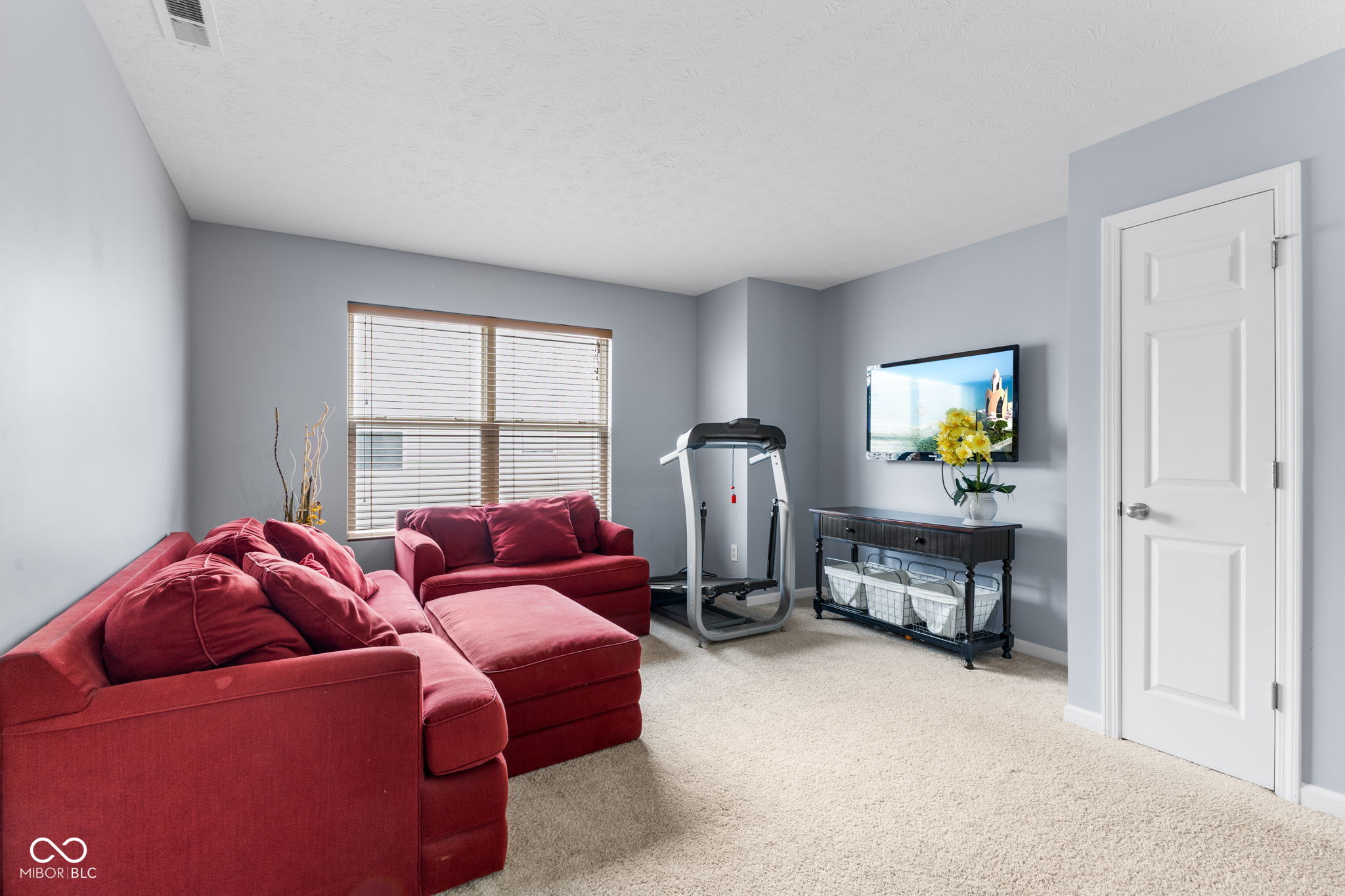 15556 Old Pond Circle