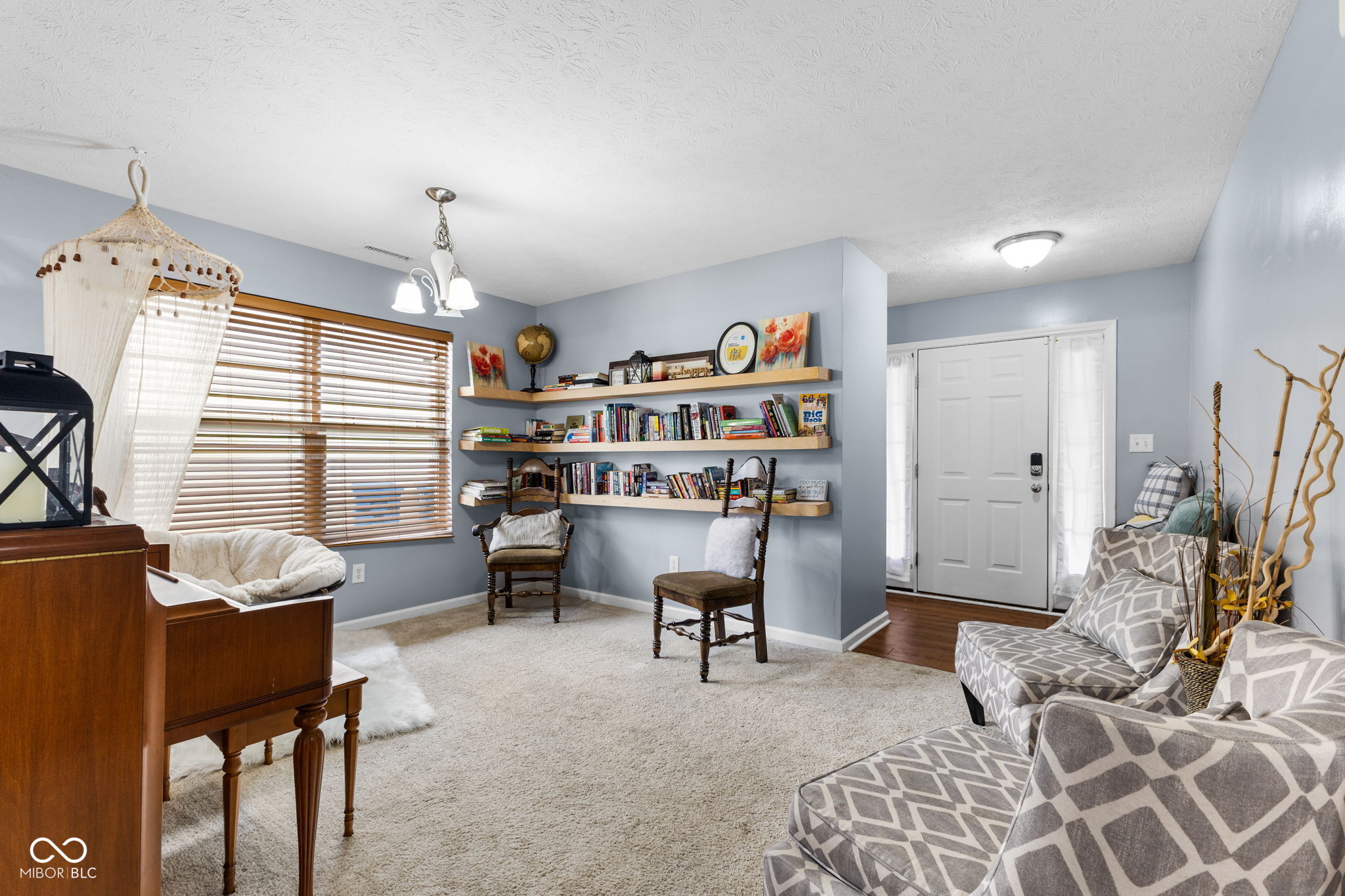 15556 Old Pond Circle