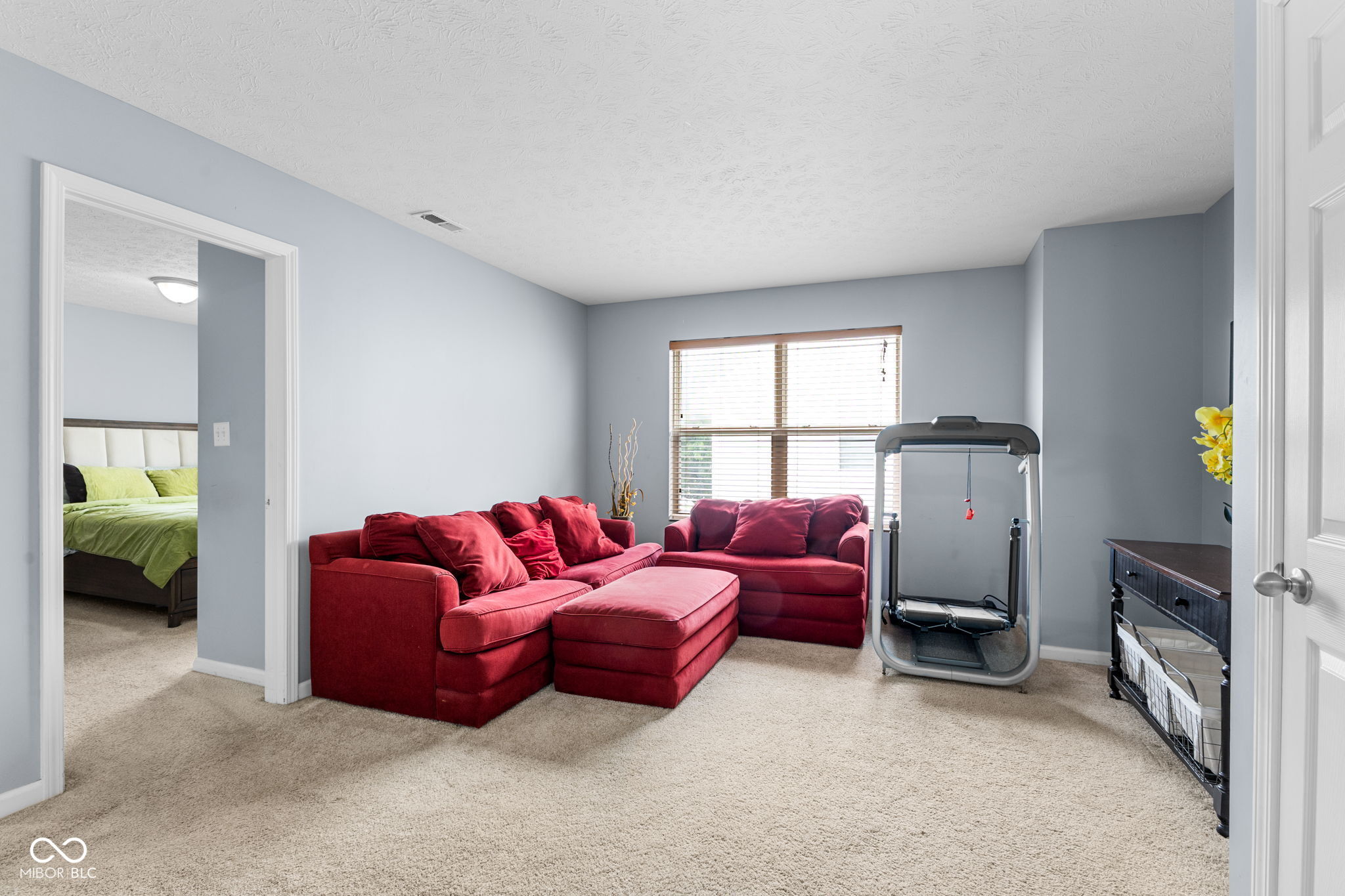 15556 Old Pond Circle