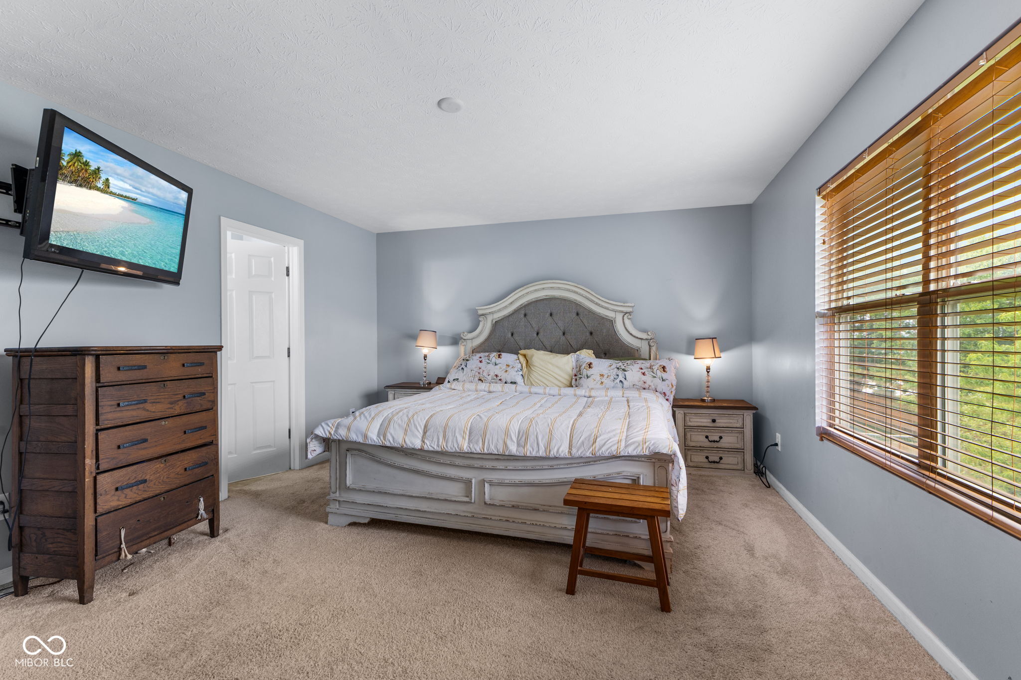 15556 Old Pond Circle