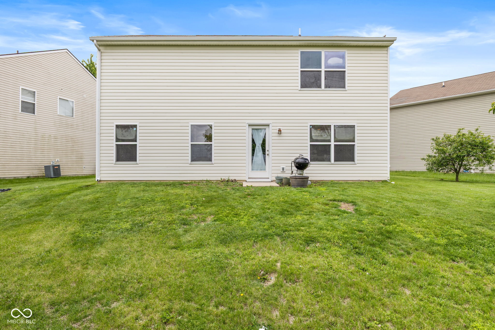 15556 Old Pond Circle
