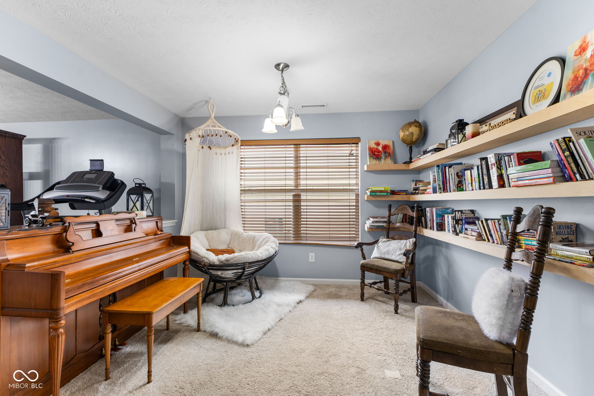15556 Old Pond Circle