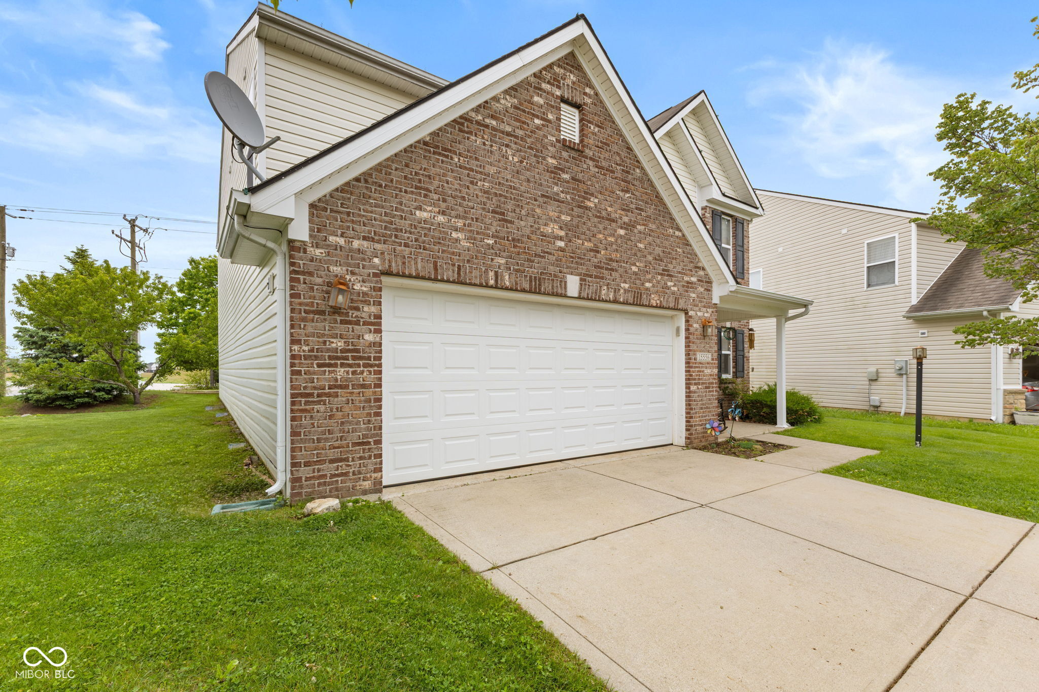 15556 Old Pond Circle