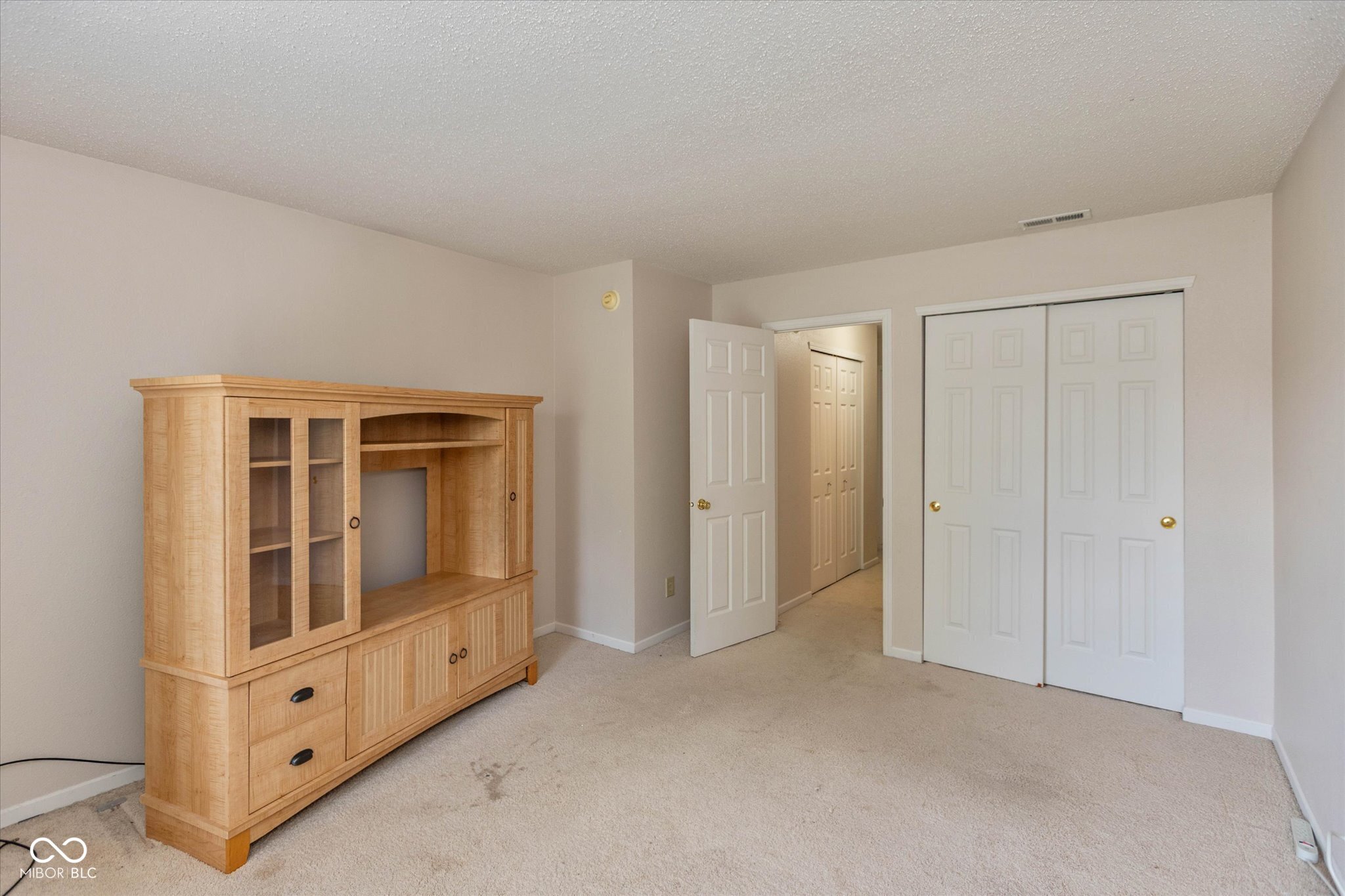 560 Runnymede Court