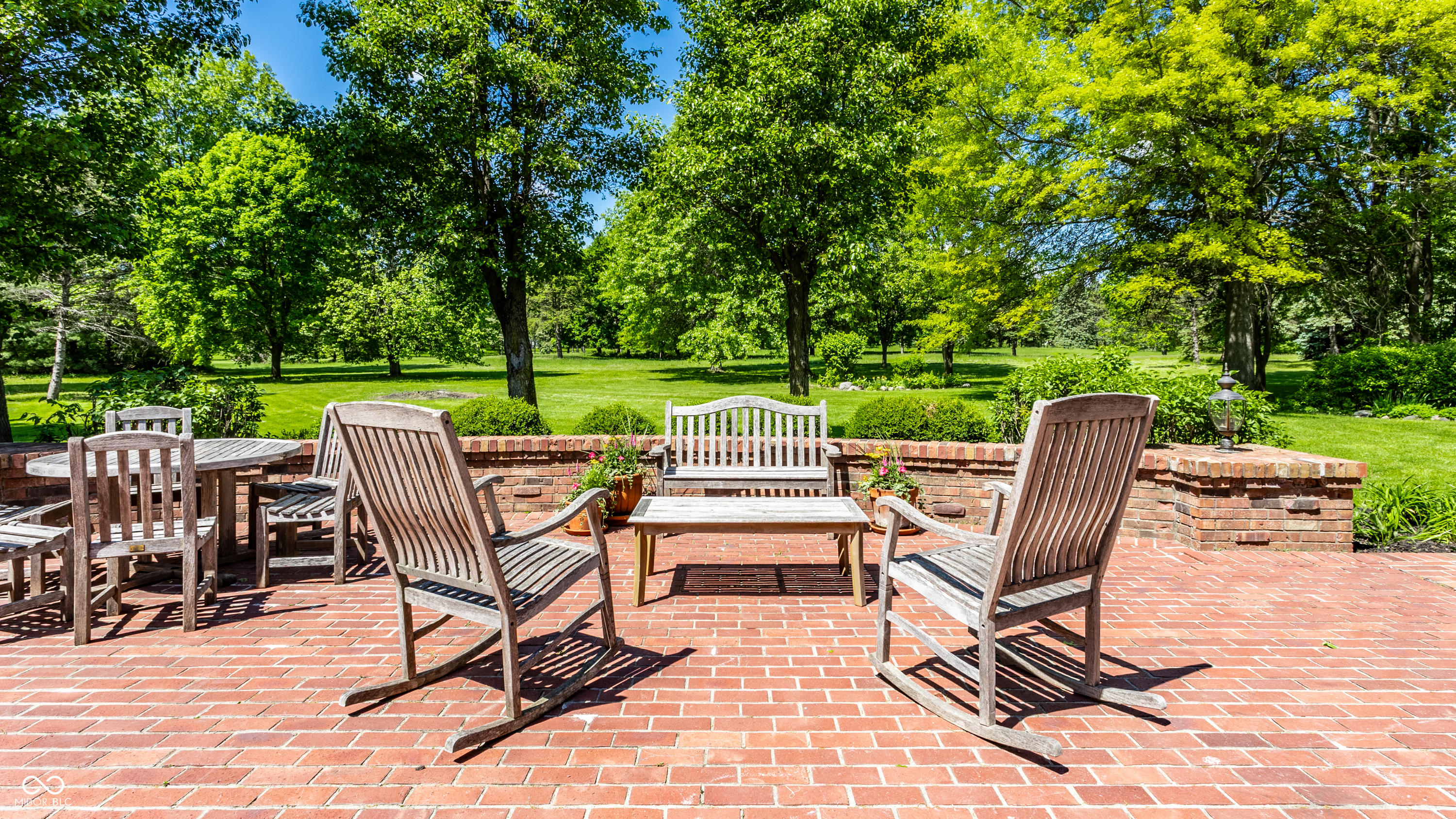 14300 Oakbrook Court