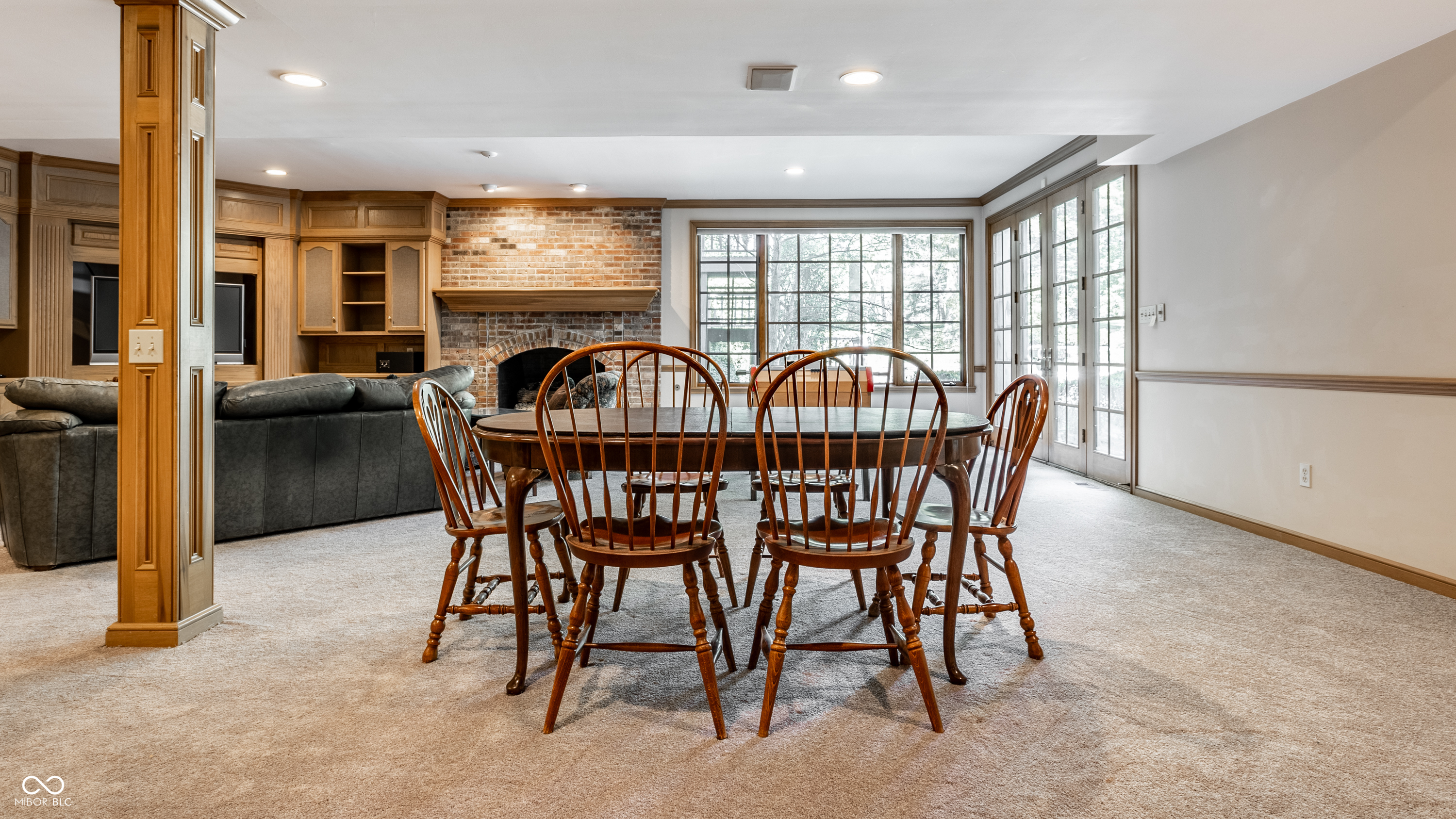 14300 Oakbrook Court
