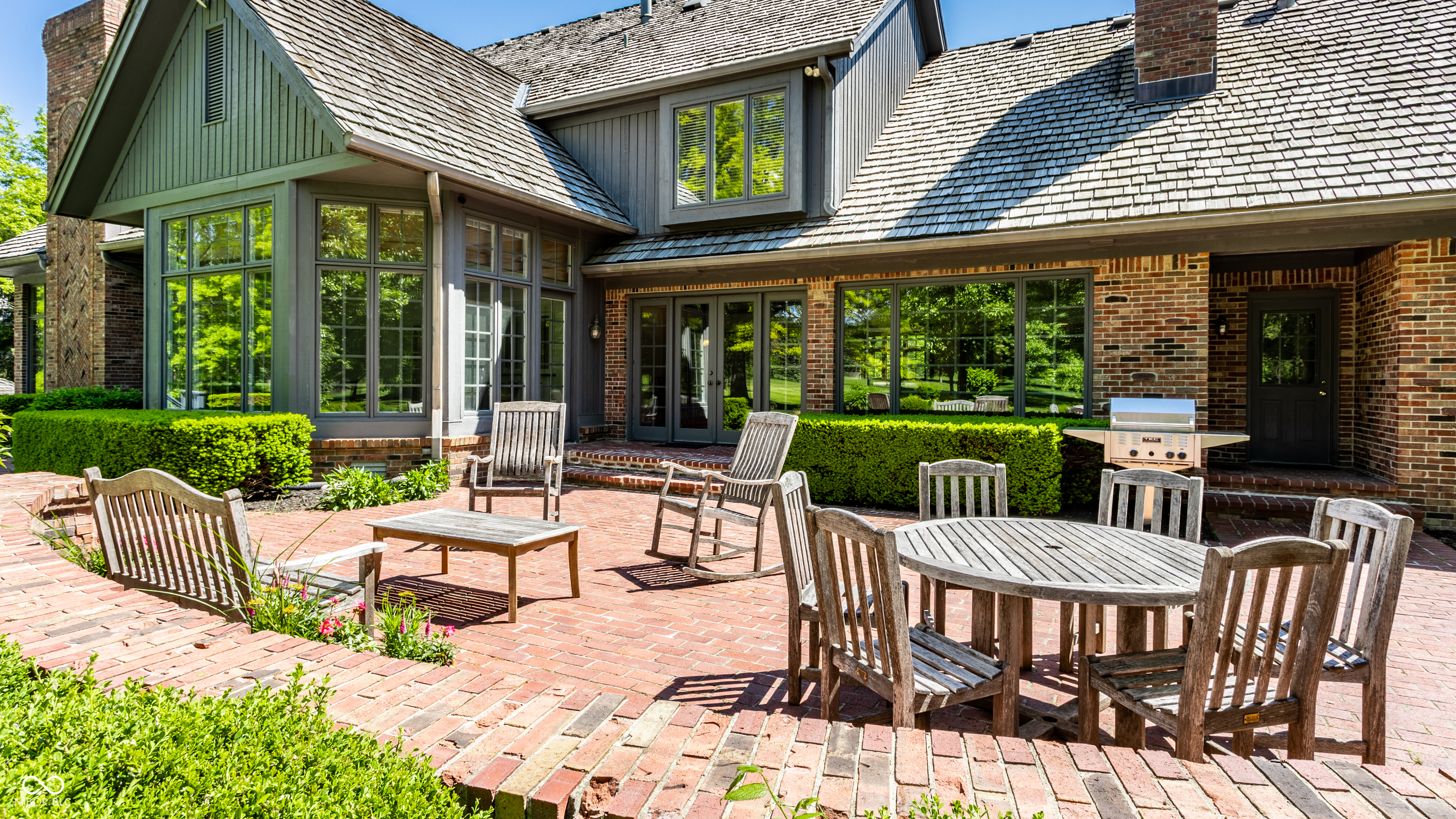 14300 Oakbrook Court