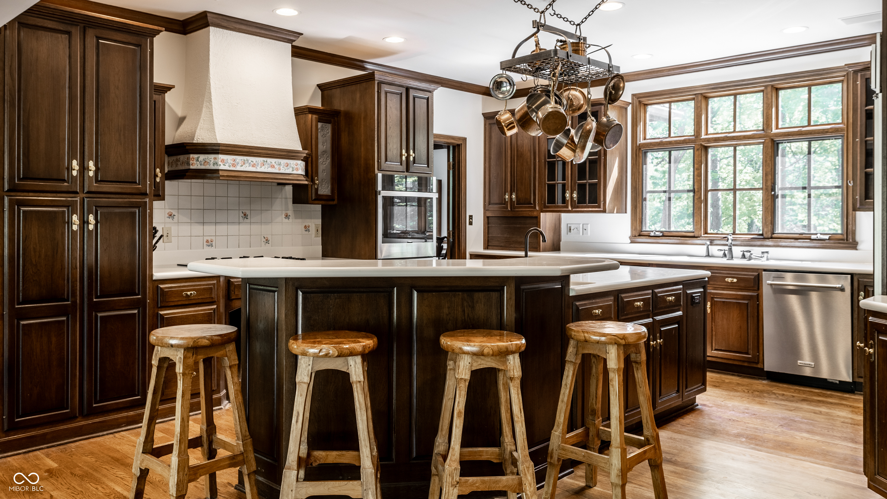 14300 Oakbrook Court