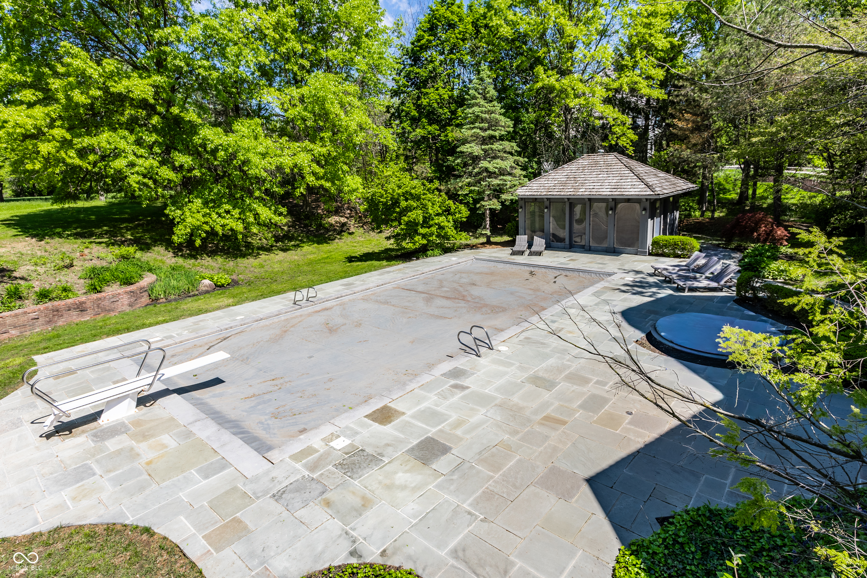 14300 Oakbrook Court