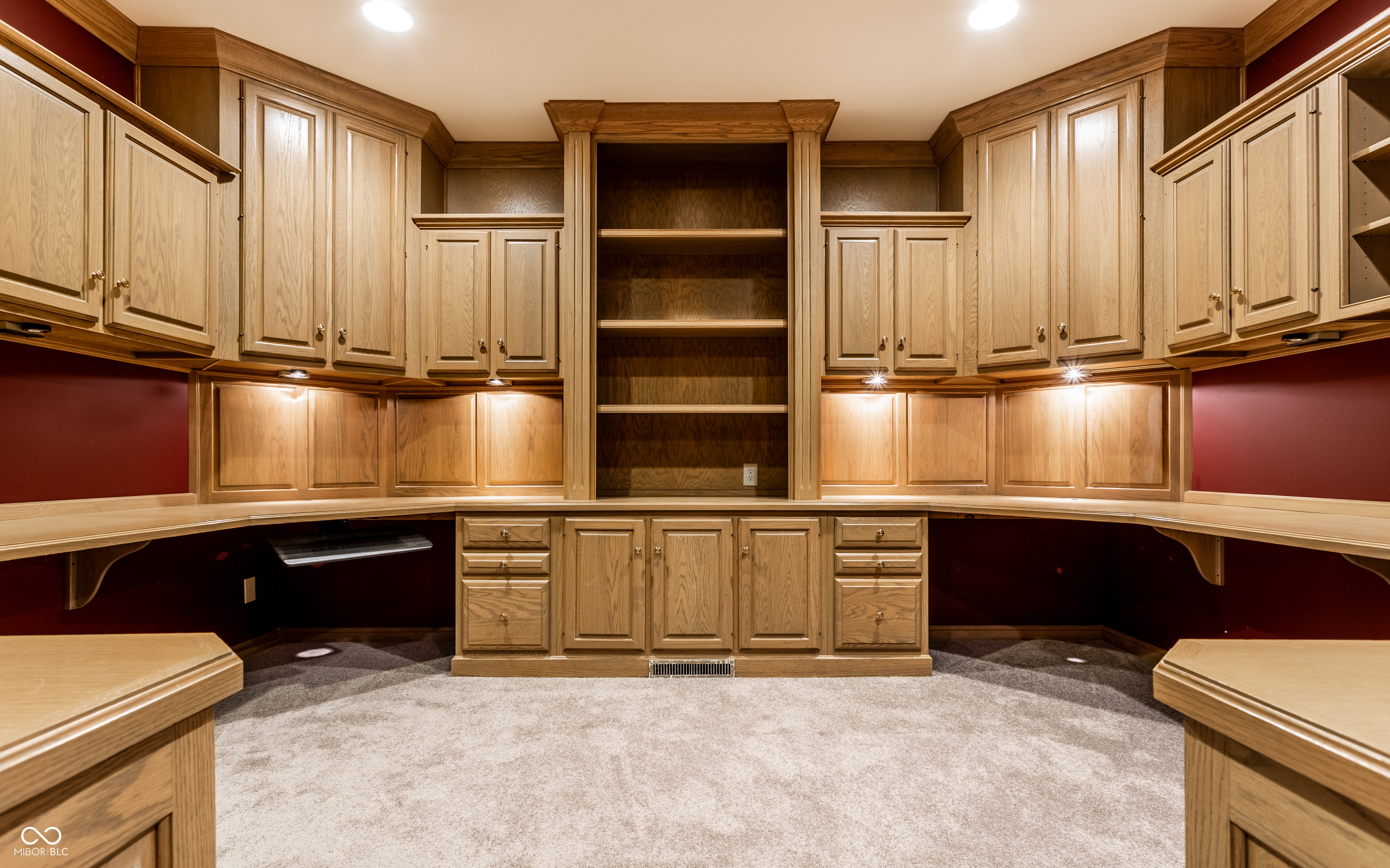 14300 Oakbrook Court