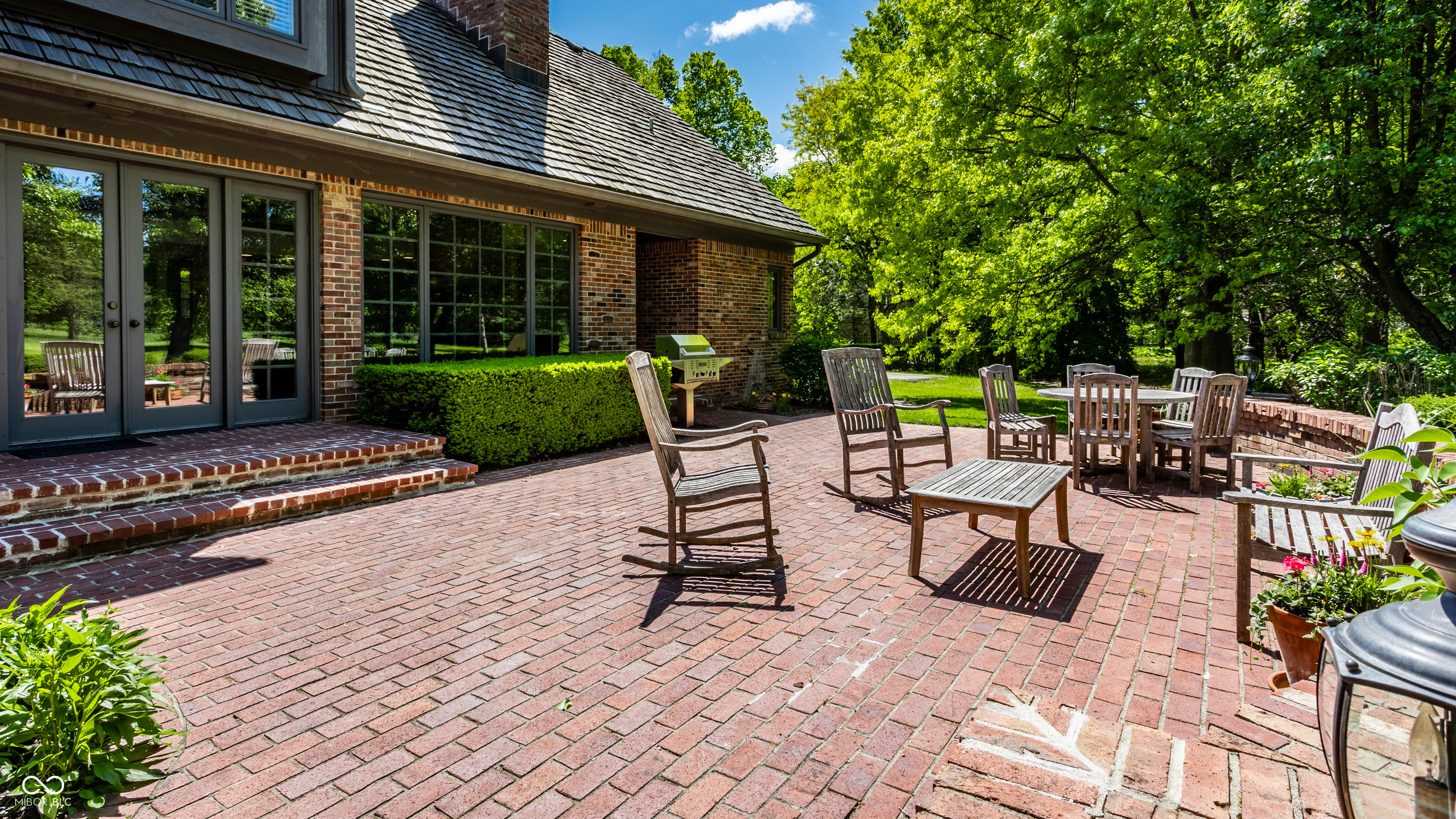 14300 Oakbrook Court
