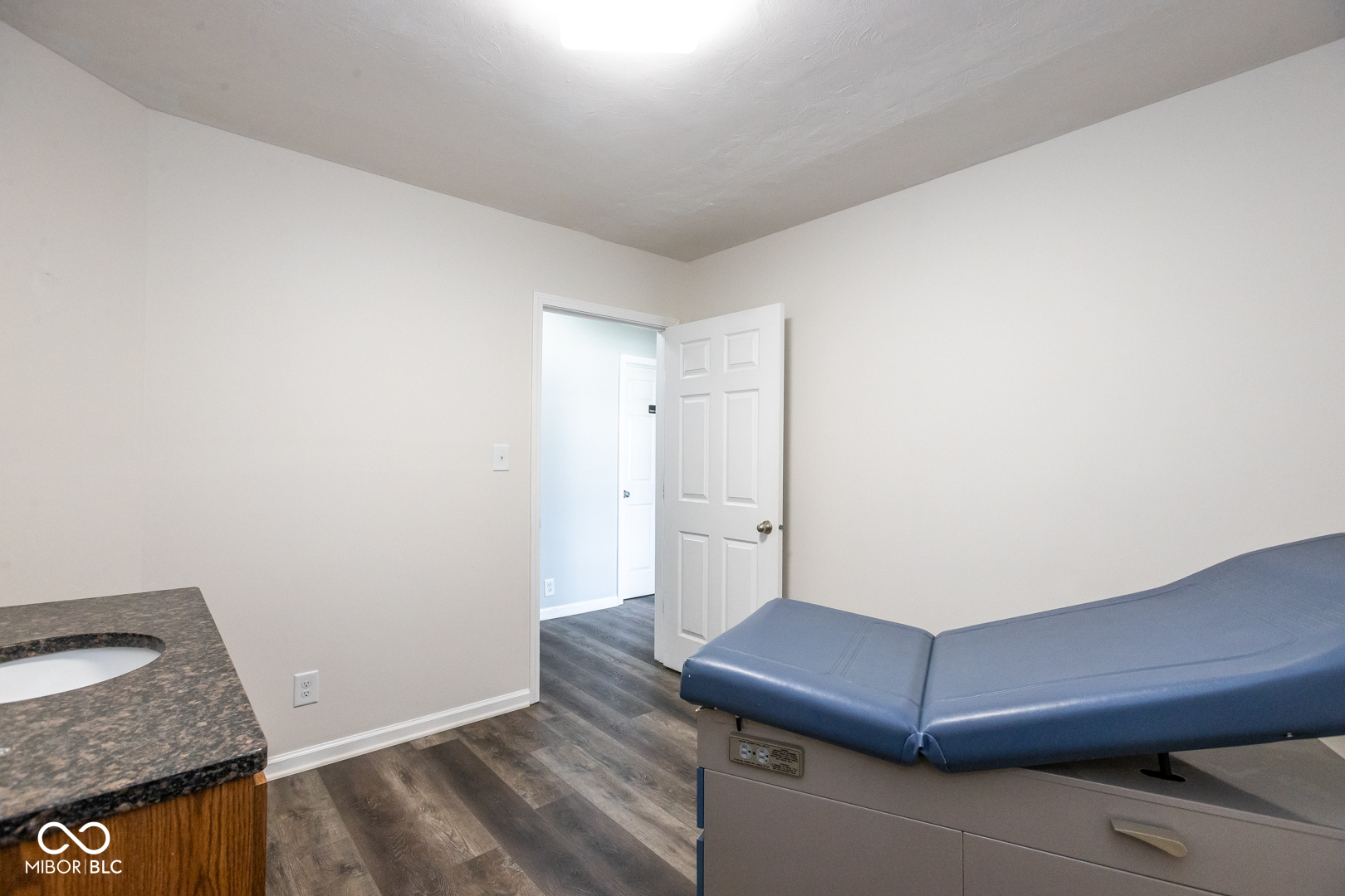 417 W 38th Street