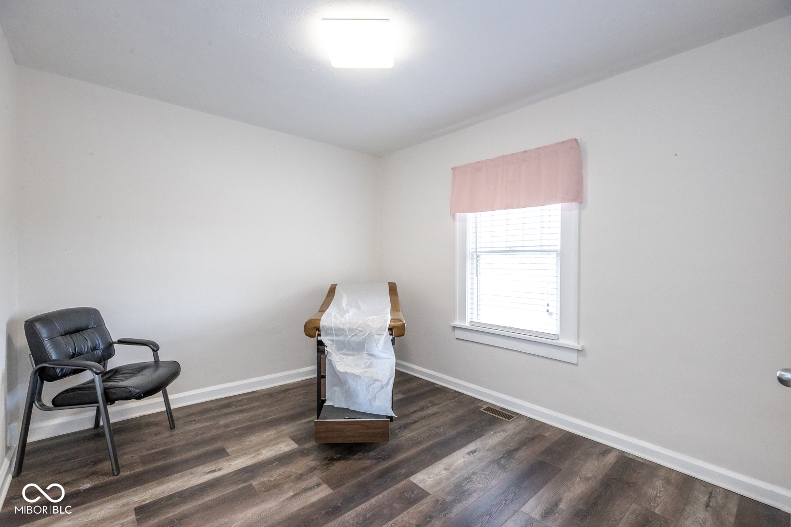 417 W 38th Street