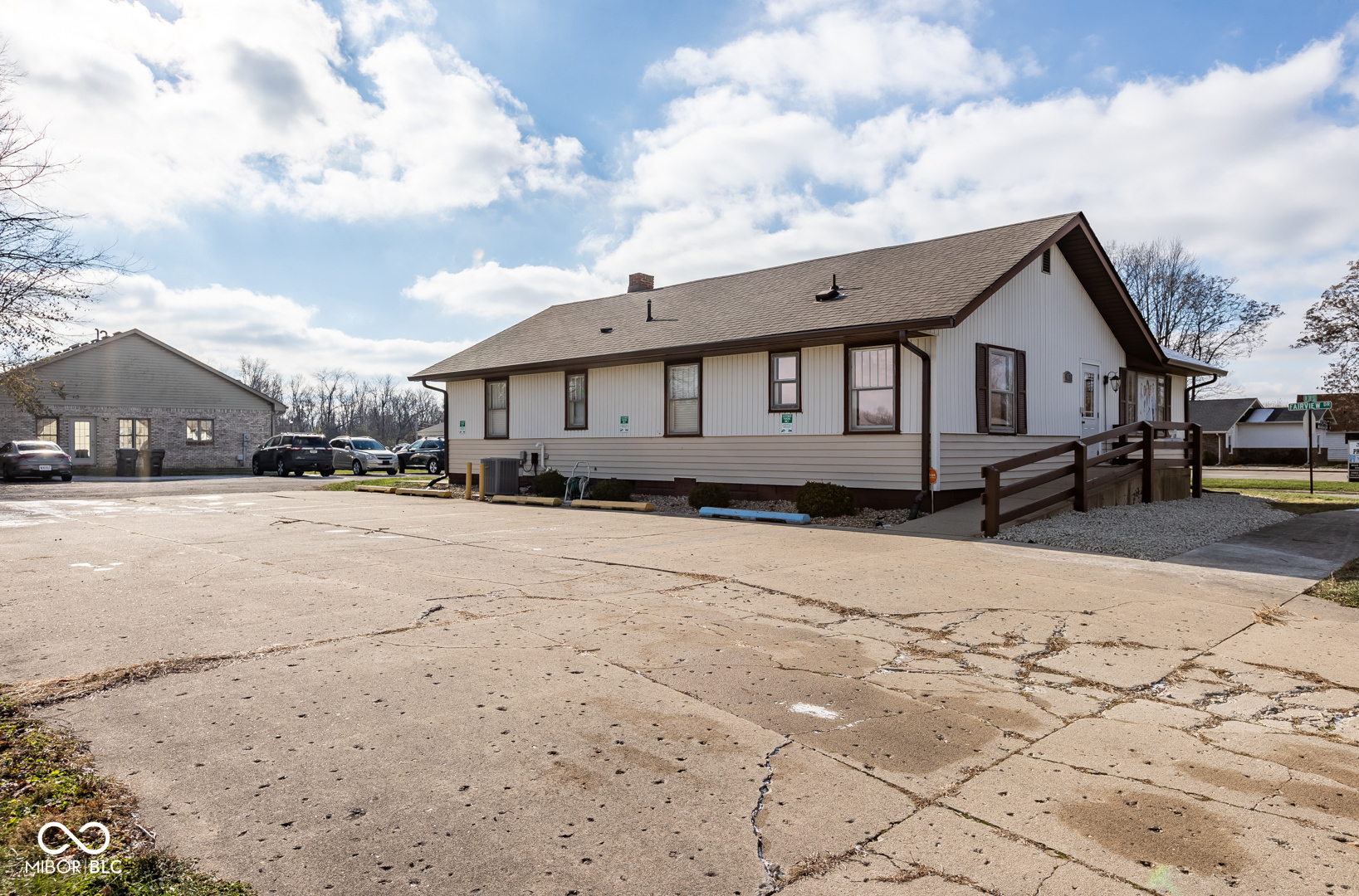 417 W 38th Street