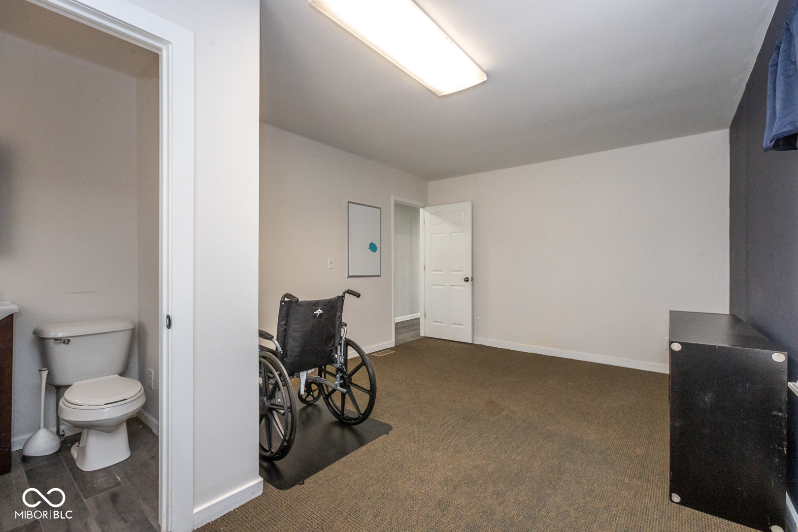 417 W 38th Street