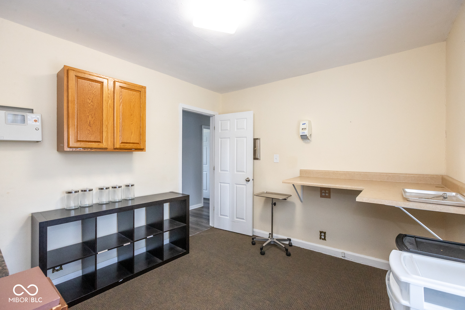 417 W 38th Street