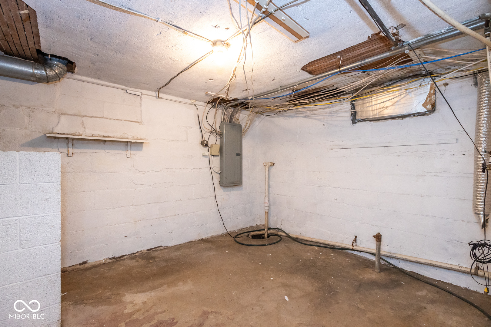 417 W 38th Street