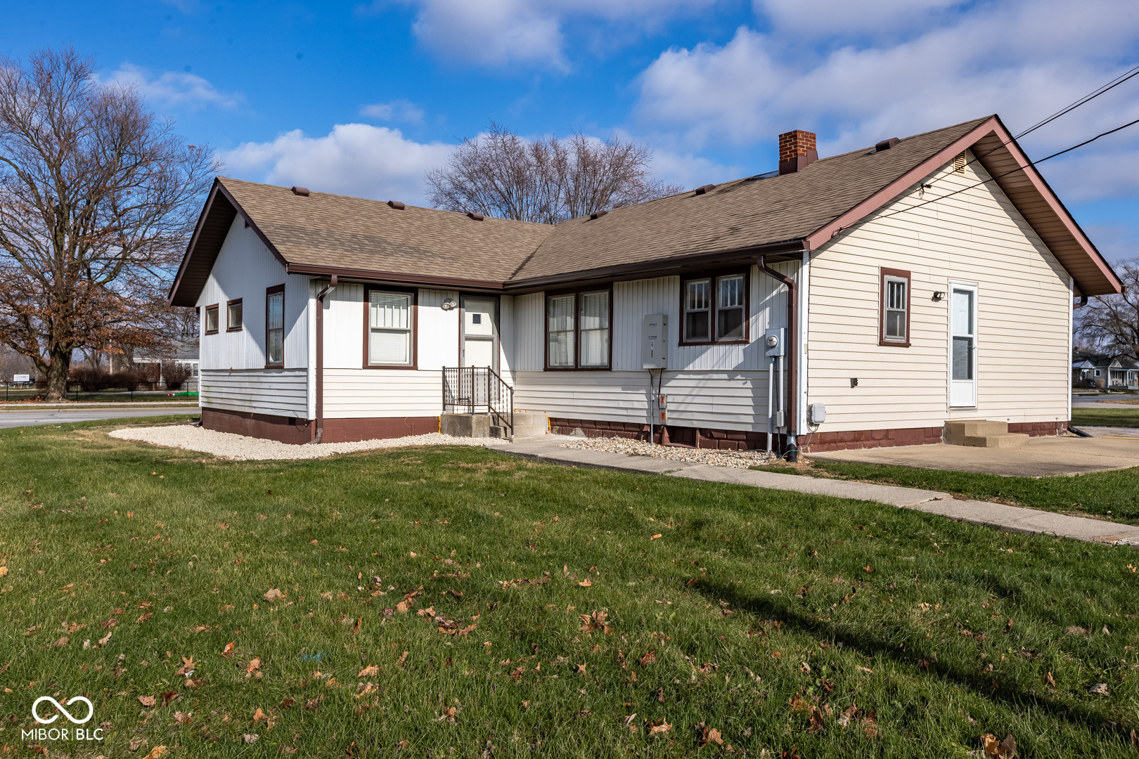 417 W 38th Street