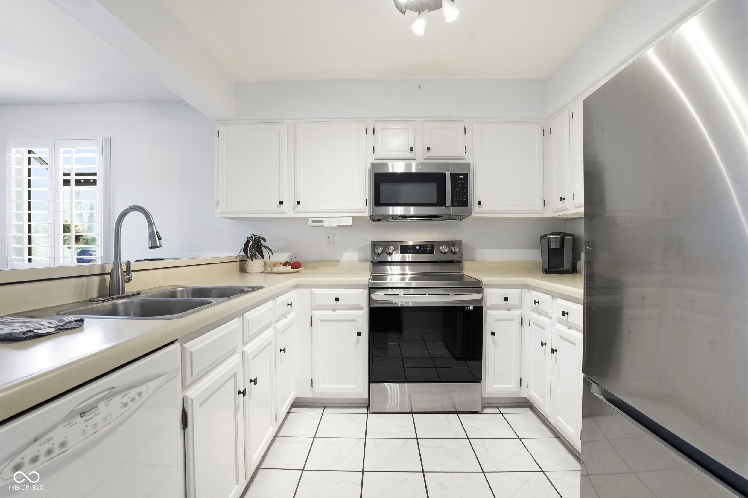 8140 Shorewalk Drive Unit: Unit B