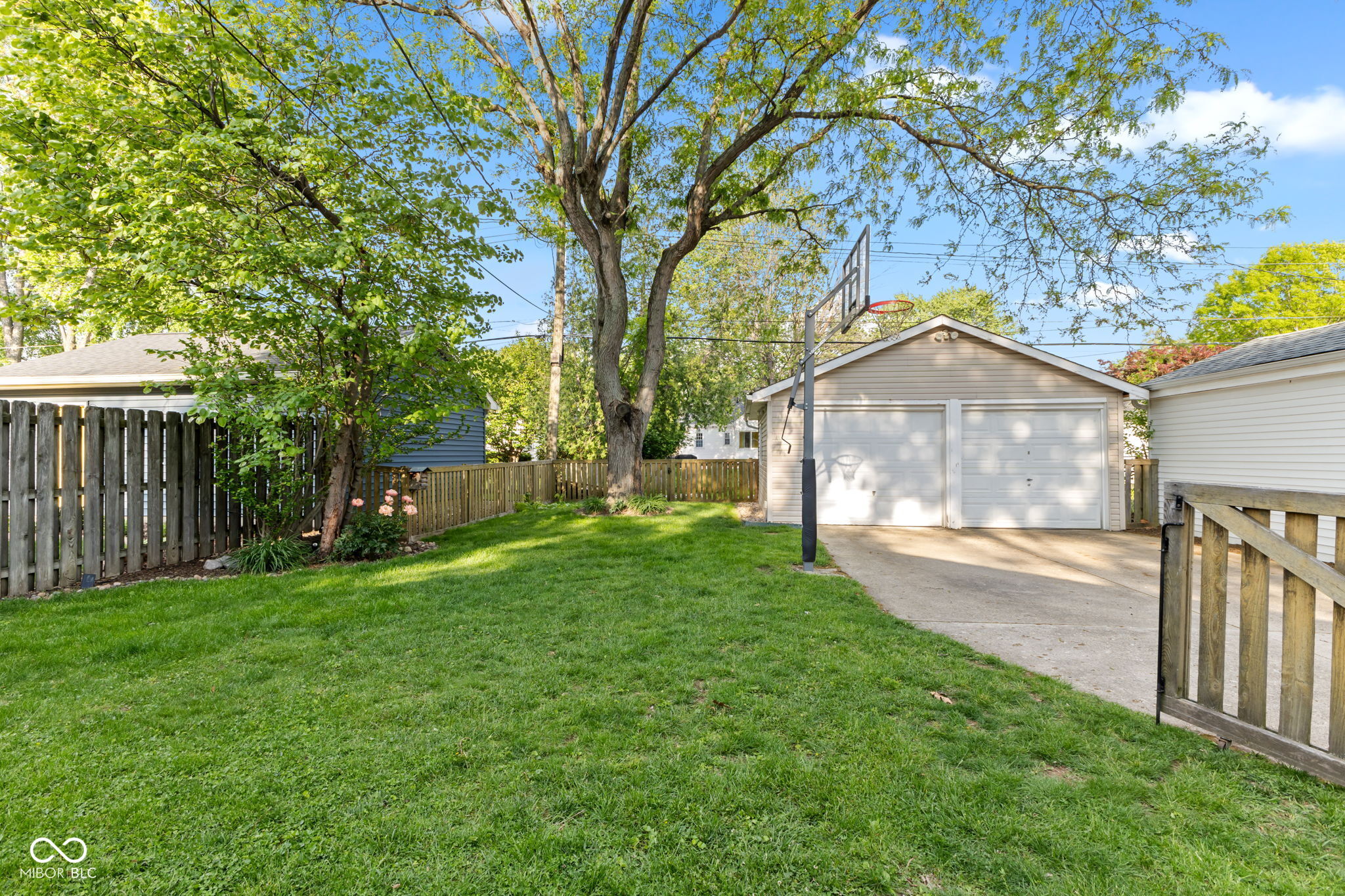 6157 Kingsley Drive