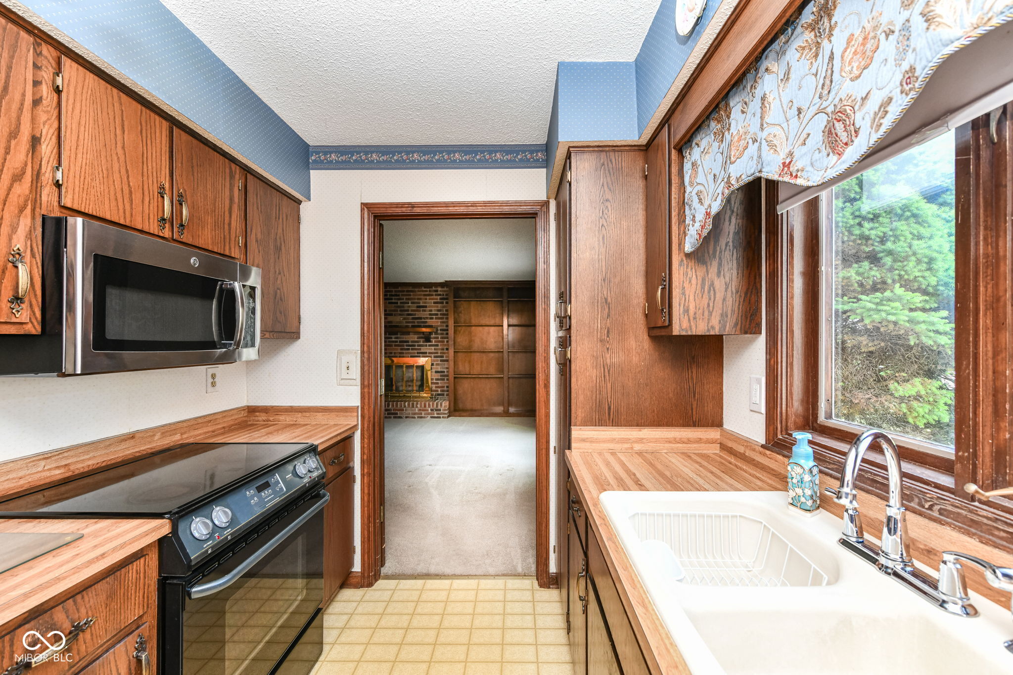 12346 Brompton Road