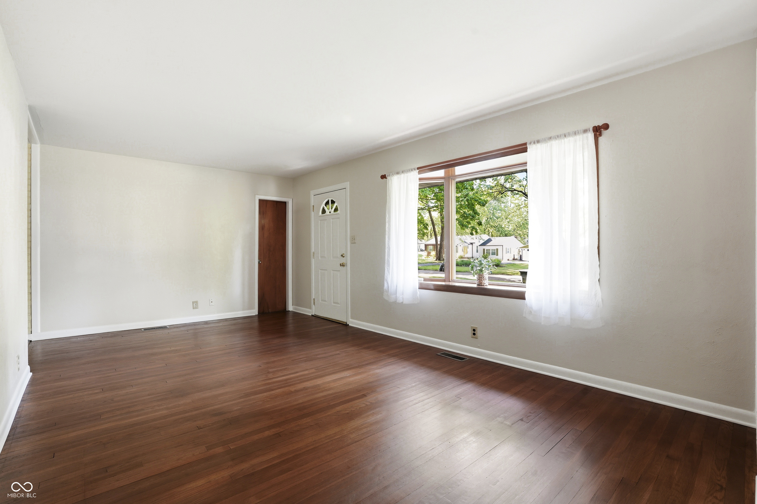 2844 Canterbury Lane