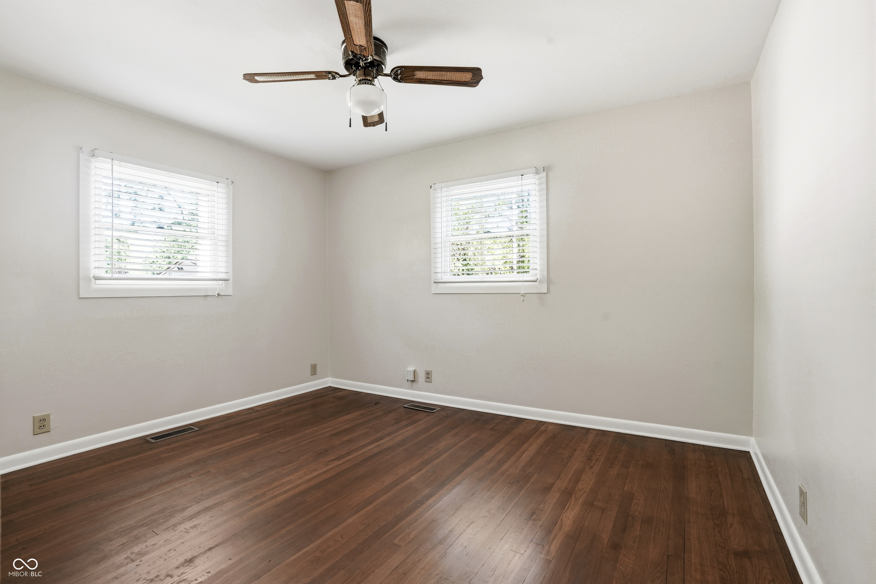 2844 Canterbury Lane