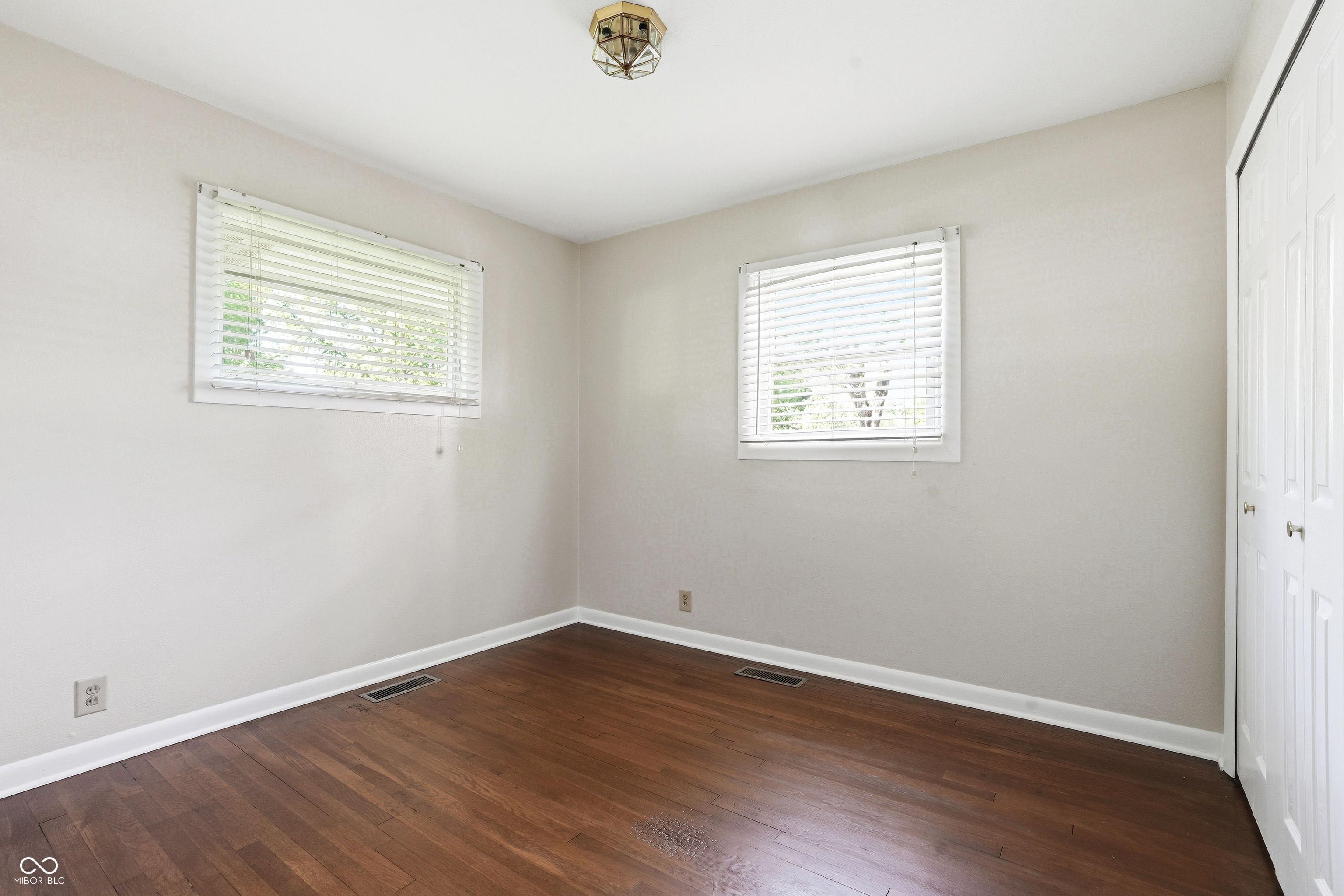 2844 Canterbury Lane