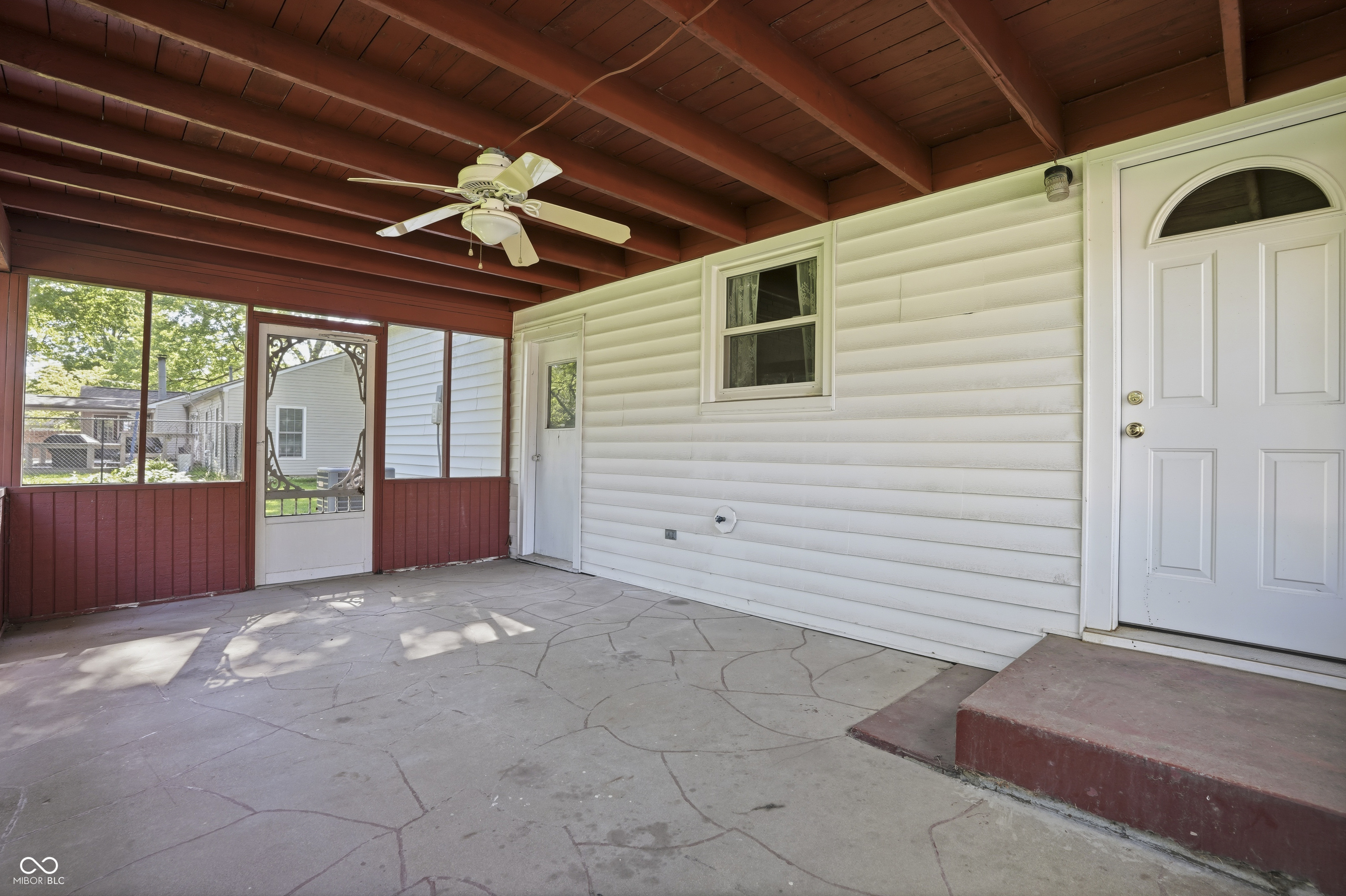 2844 Canterbury Lane