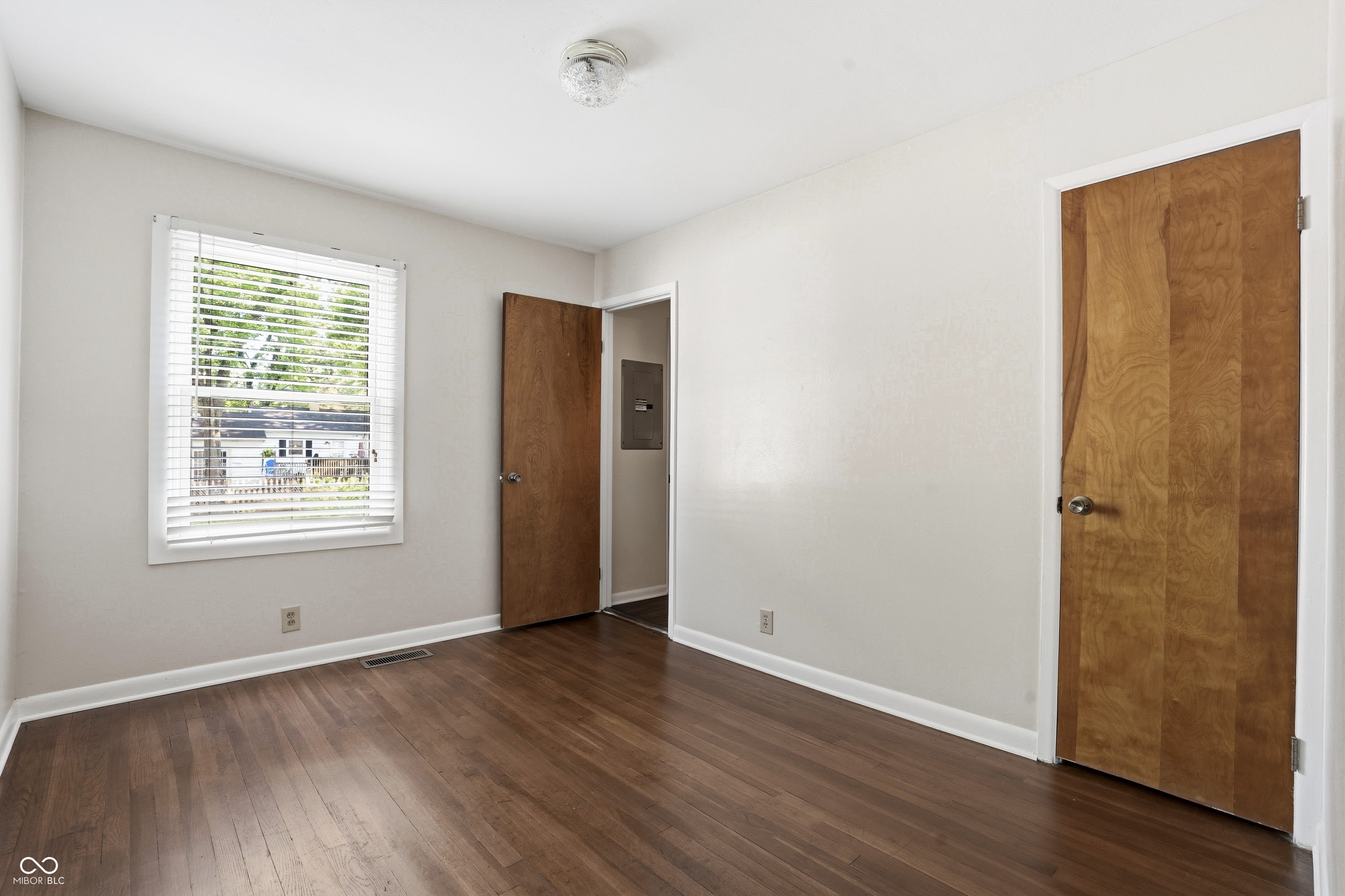 2844 Canterbury Lane