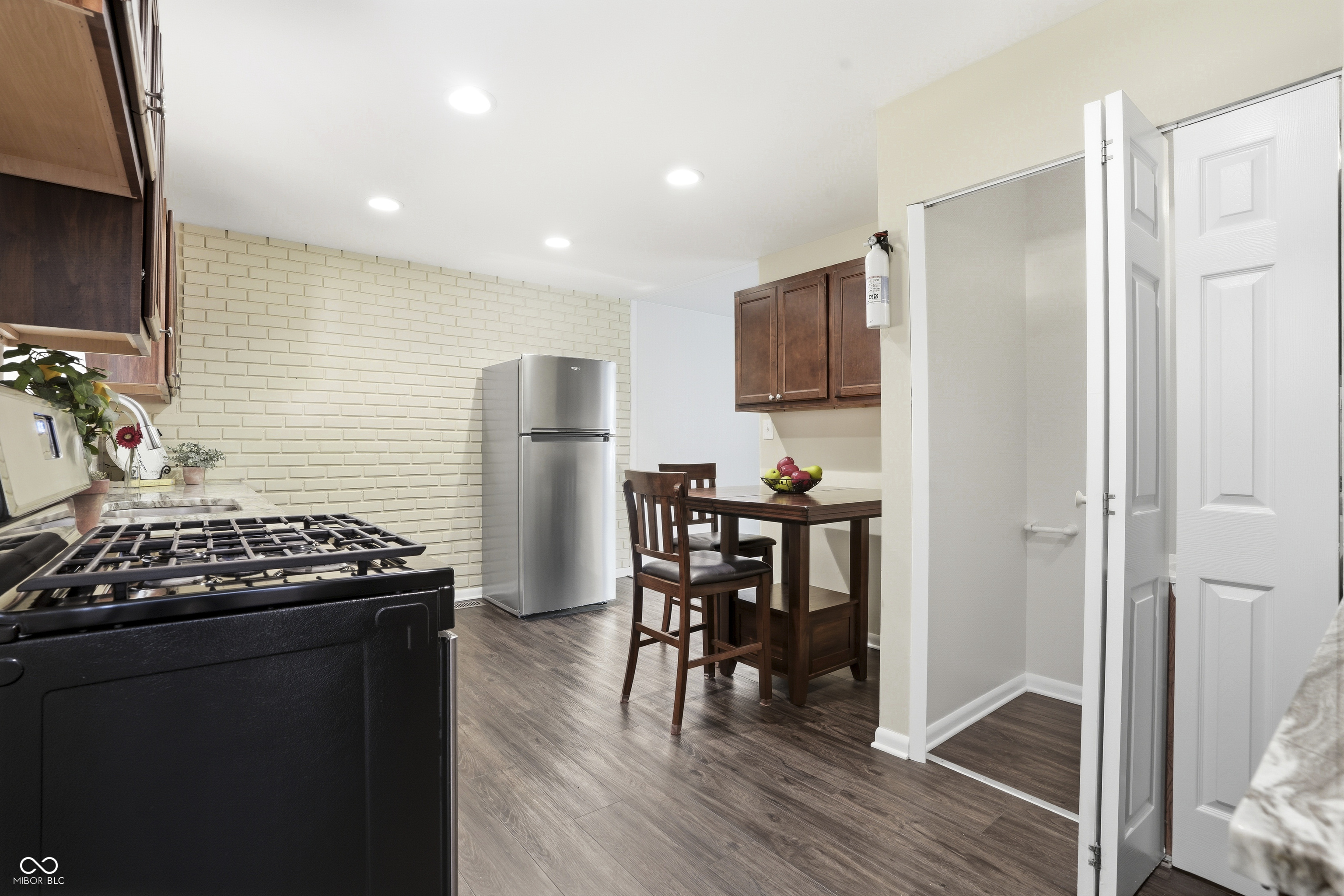 2844 Canterbury Lane