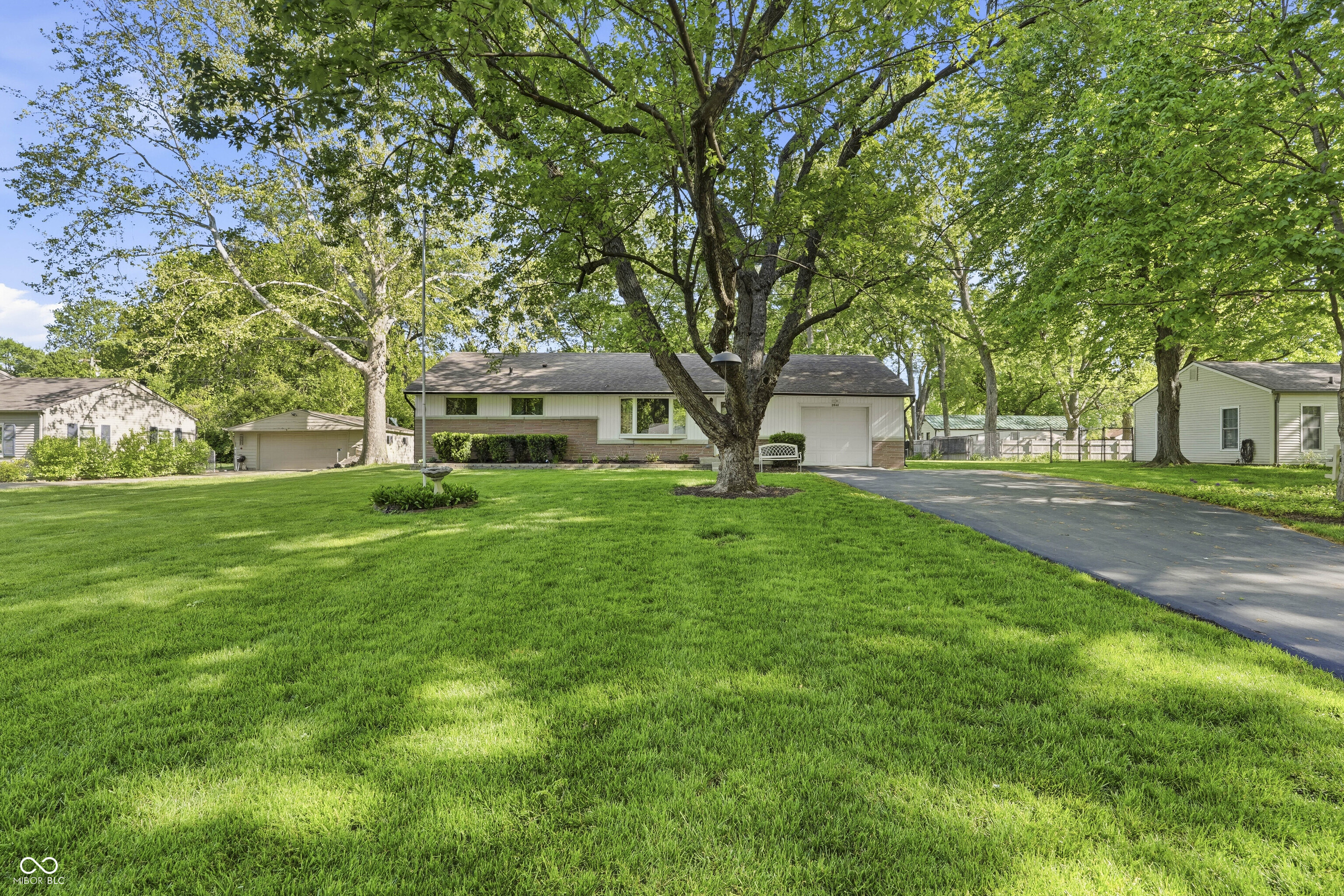 2844 Canterbury Lane