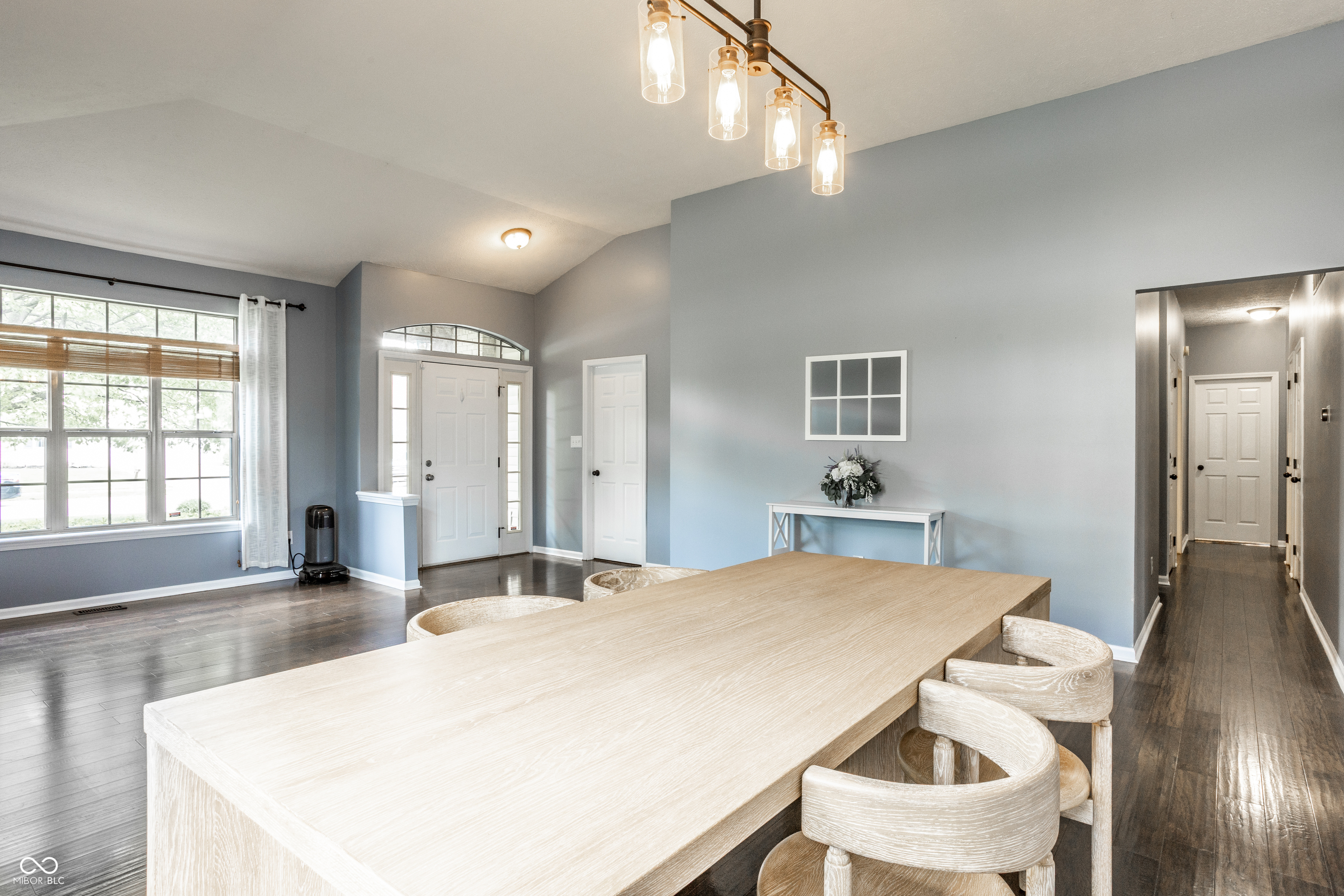 3129 Bretton Court