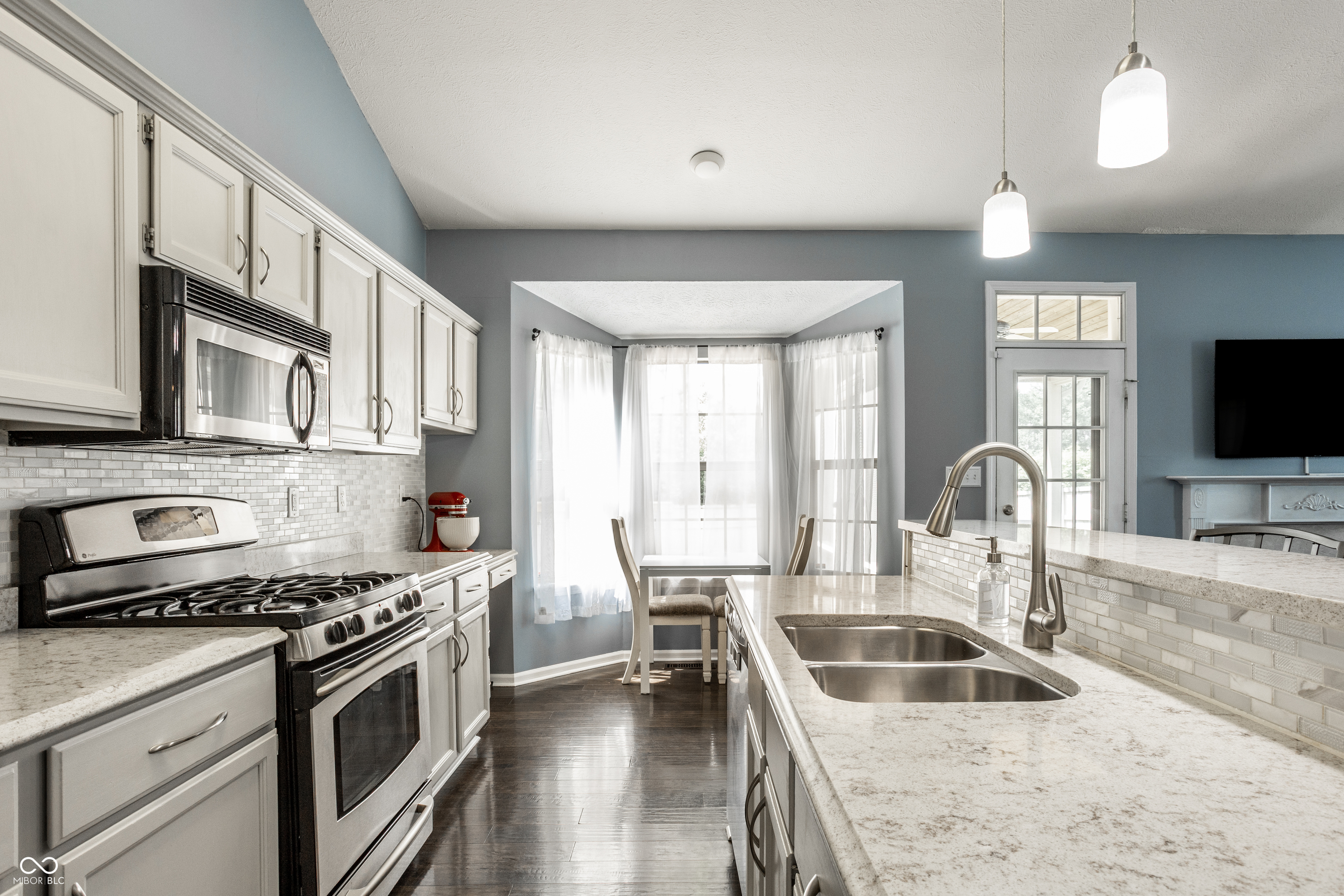 3129 Bretton Court