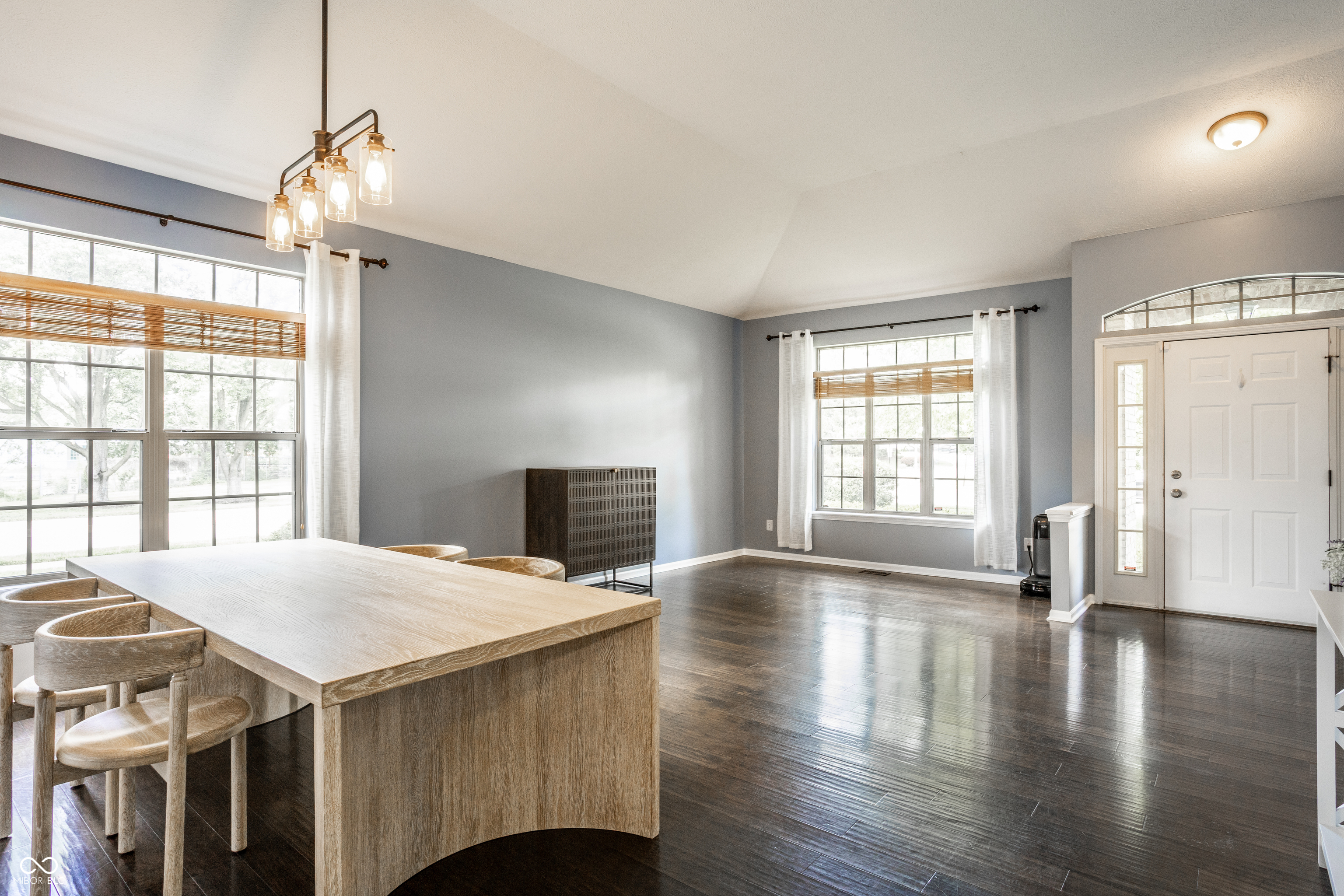 3129 Bretton Court