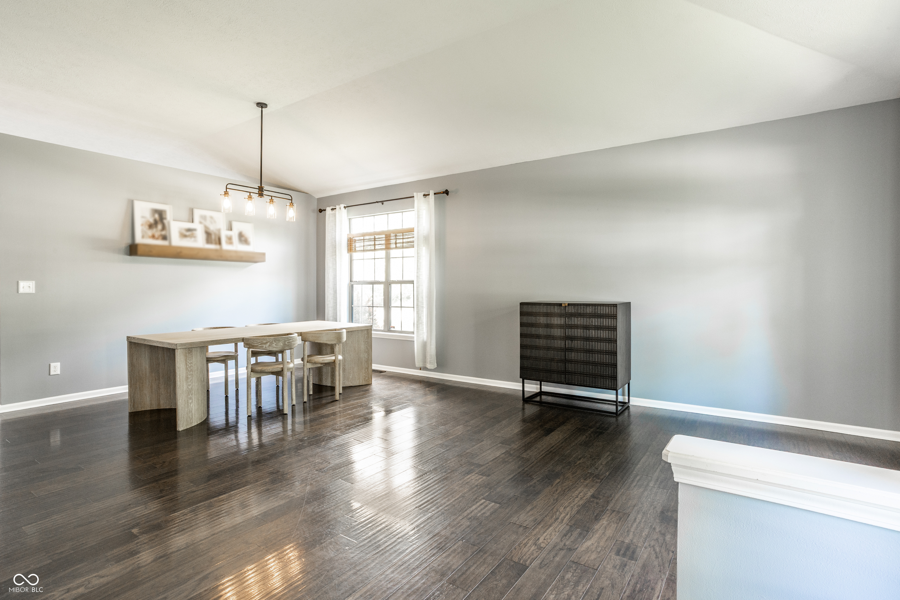 3129 Bretton Court