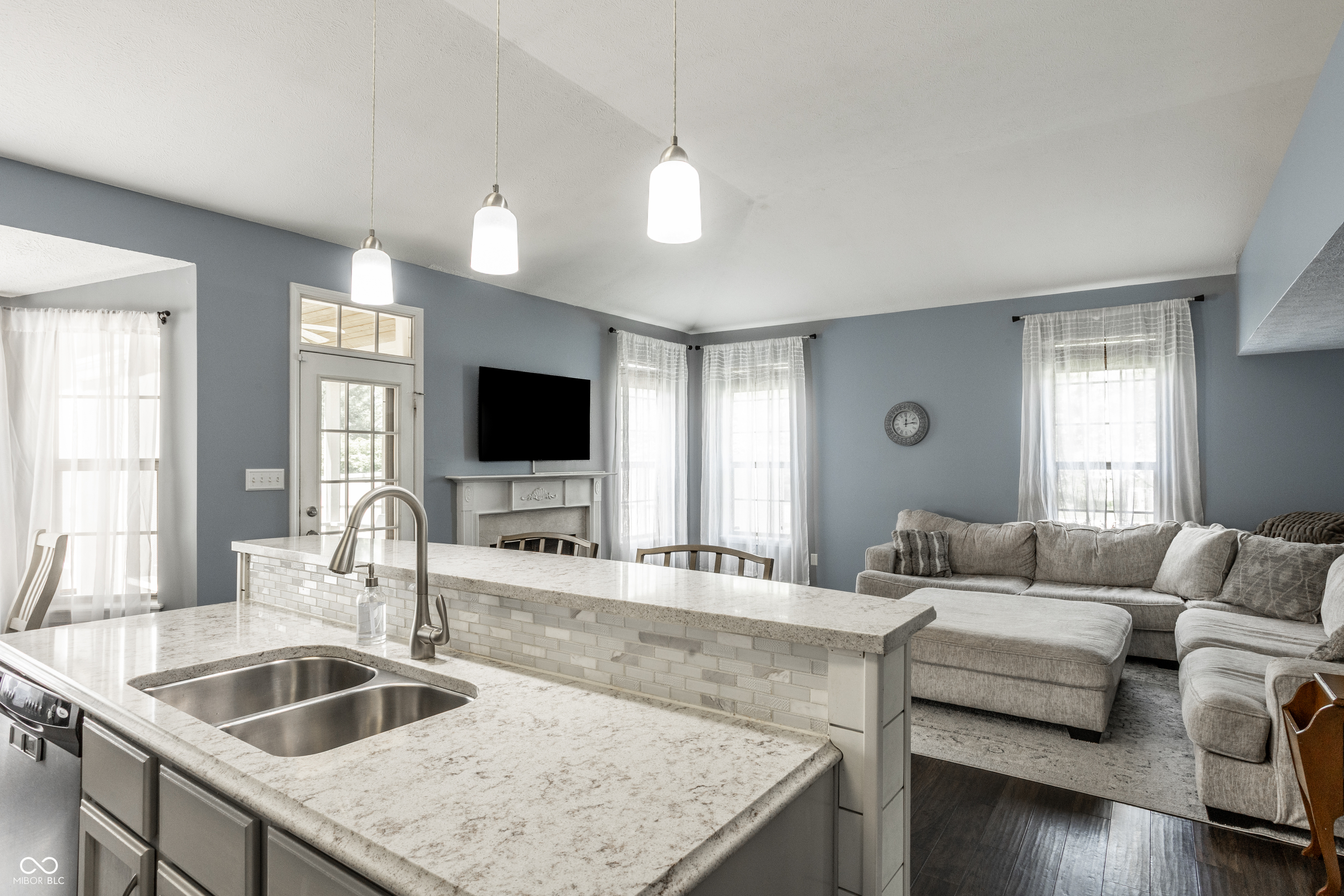 3129 Bretton Court